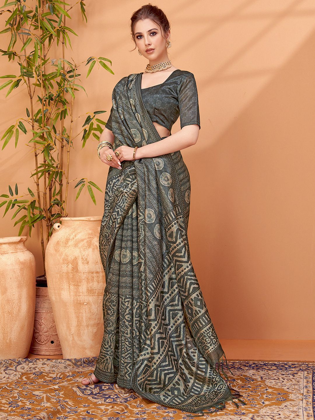 Sangria Printed Saree With Matching Blouse-image-39