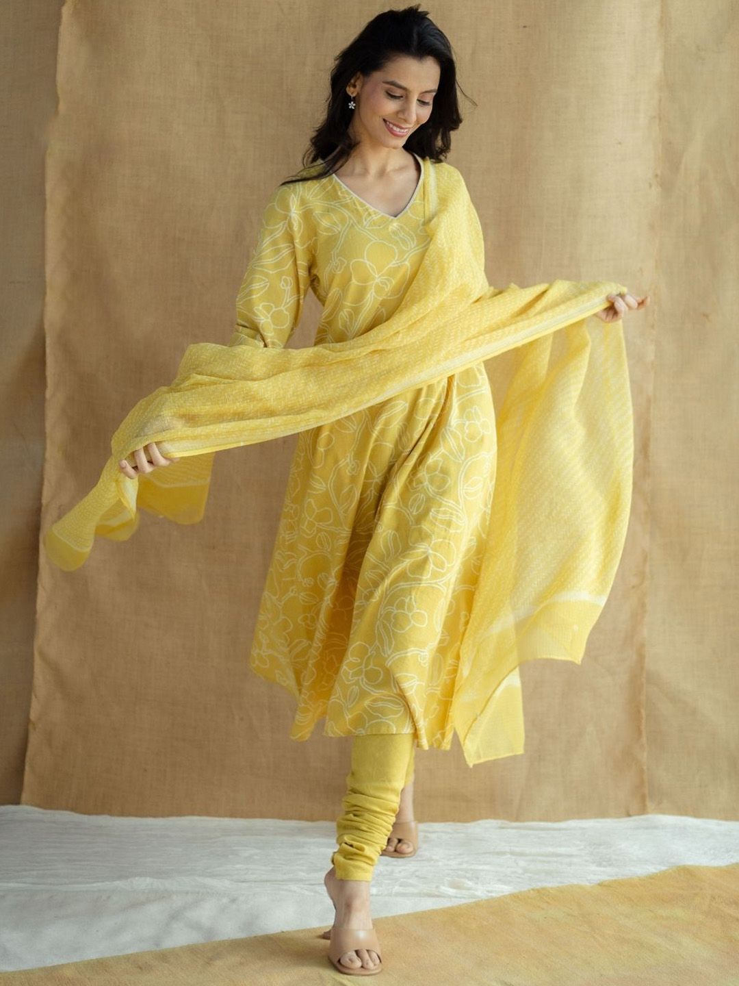 THE INDIAN ETHNIC CO Women Slim-Fit Churidar-picture-41