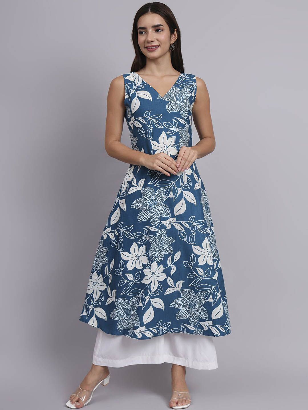 DHAKRE FASHION Women Floral Printed Kurta with Palazzo