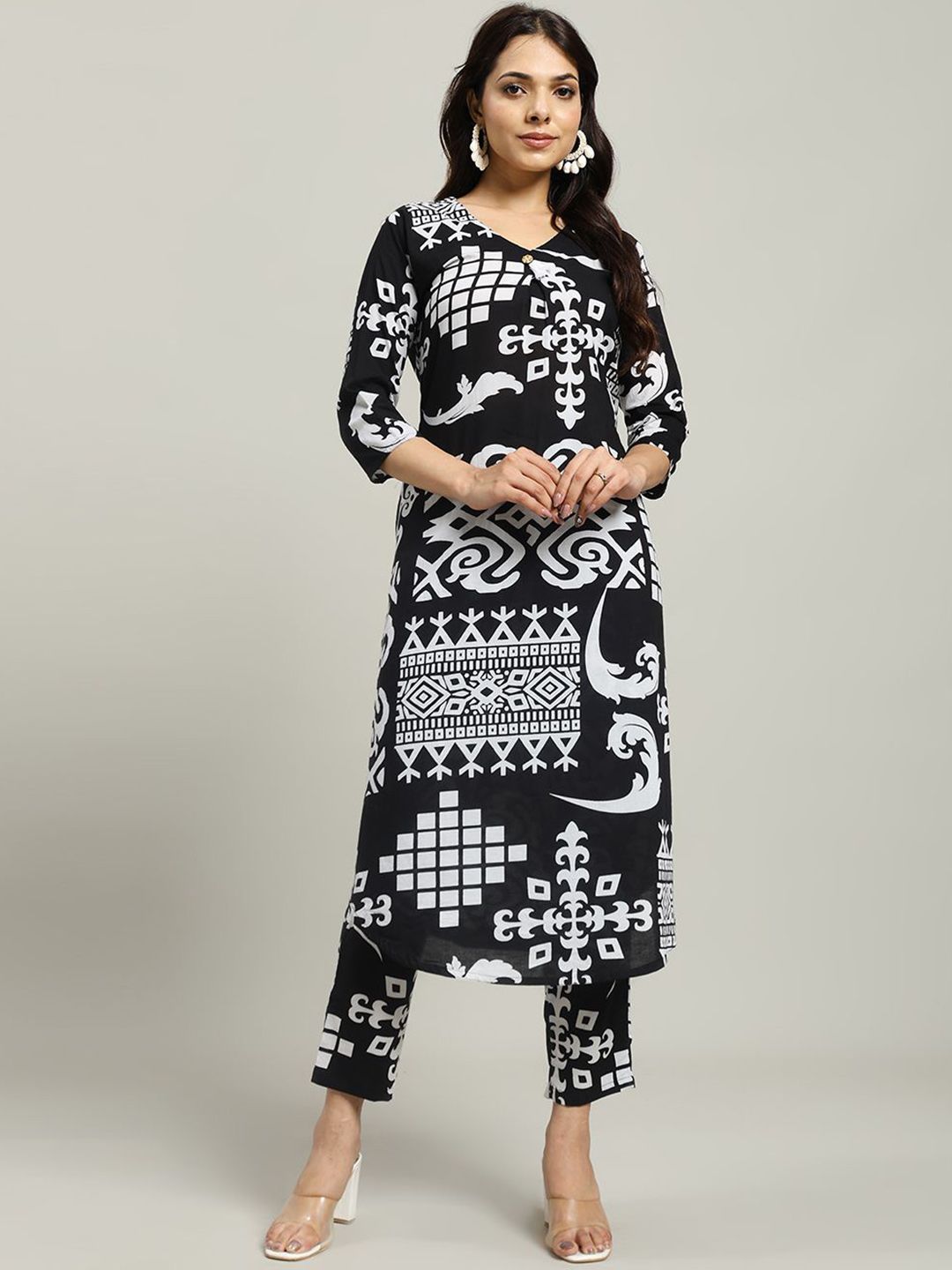 Meena Bazaar Women Geometric Printed Kurta with Trousers