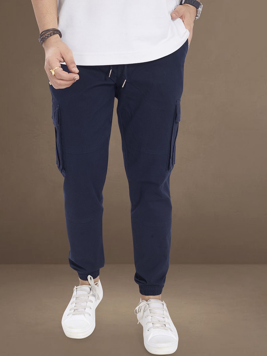 THE BEETEL HOUSE Men Carrot Easy Wash Cargos Trousers-picture-20