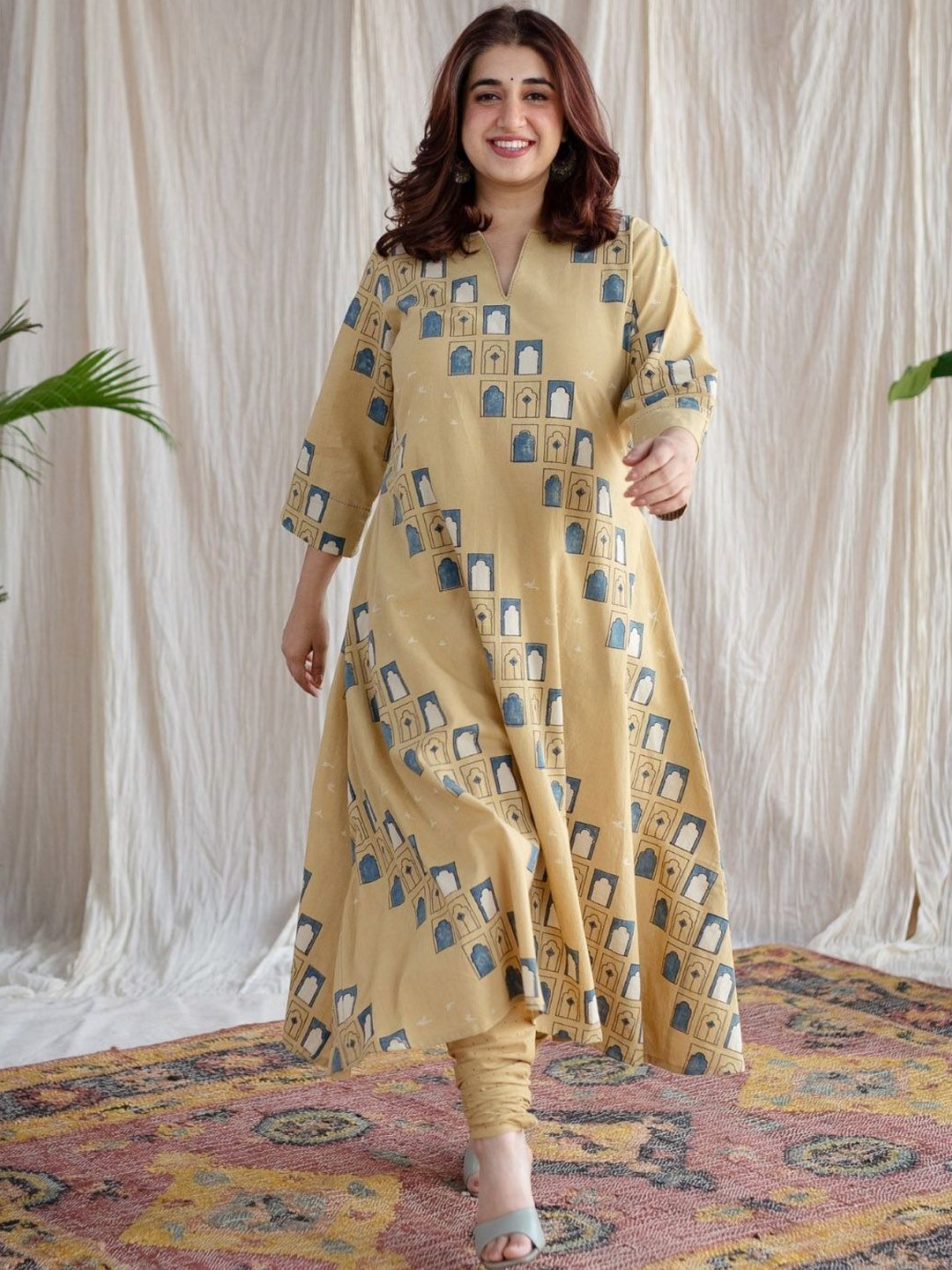 THE INDIAN ETHNIC CO Women Slim-Fit Ajrakh Printed Cotton Churidar-picture-24