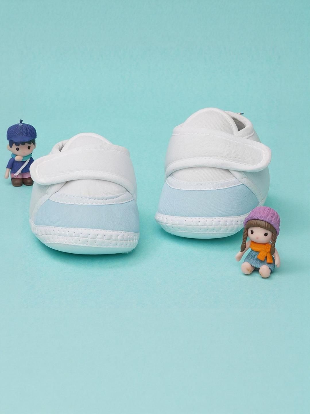 NESKA MODA Kids-Unisex White Cotton Booties-picture-34