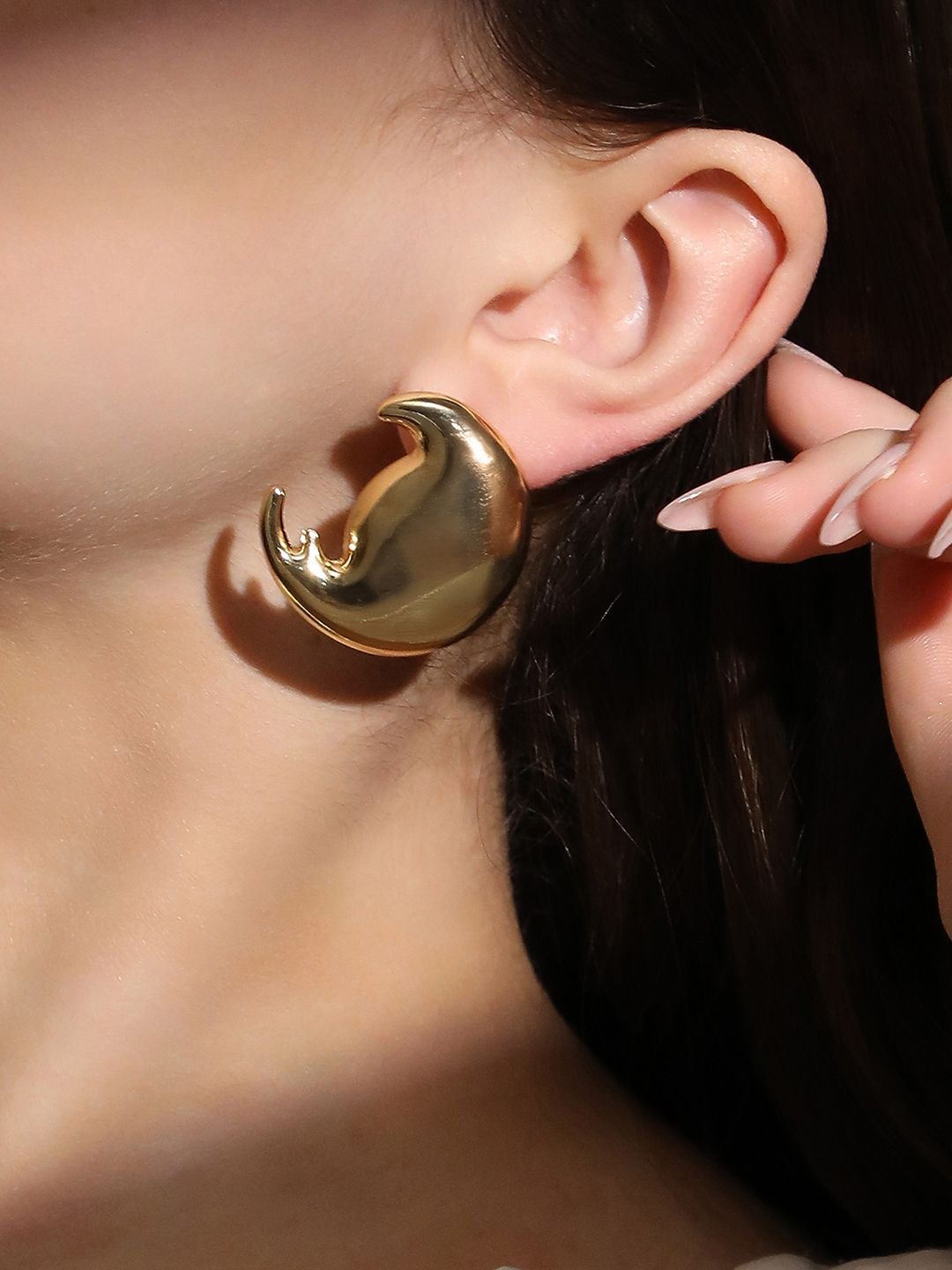 SOHI Contemporary Hoop Earrings-image-9