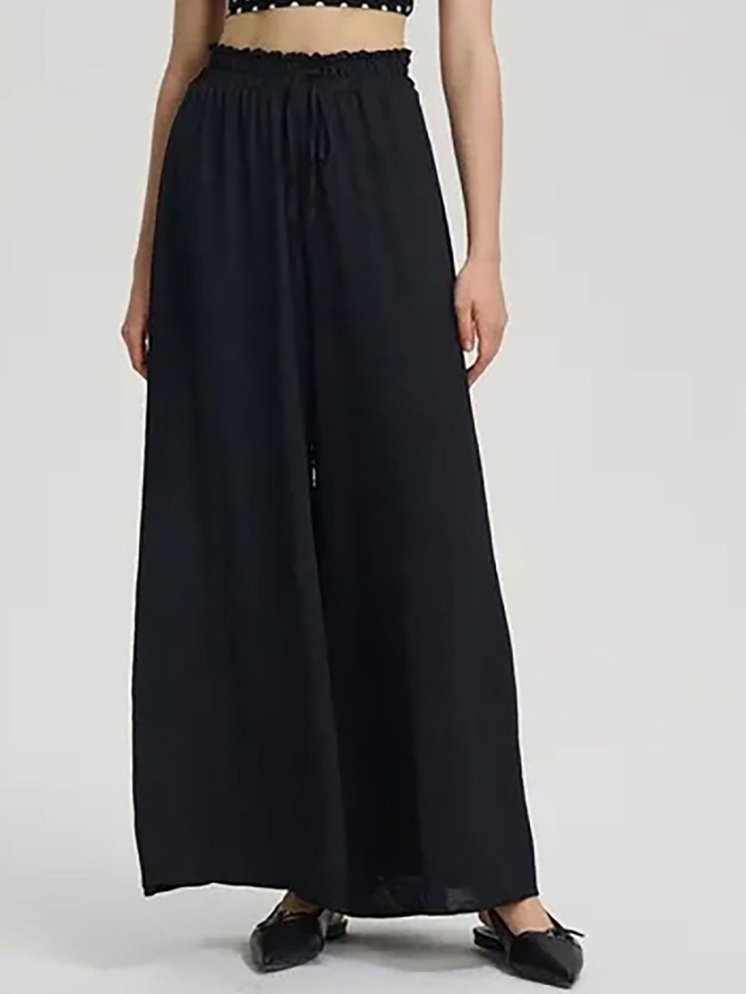 Kotty Women High-Rise Easy Wash Pleated Loose Fit Wide Leg Trousers