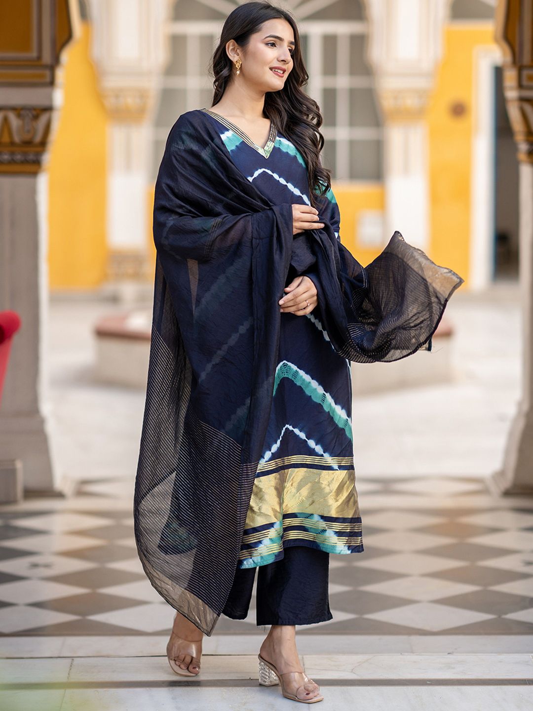 ASPORA Leheriya Dyed V-Neck Pure Silk Straight Kurta With Trousers & Dupatta