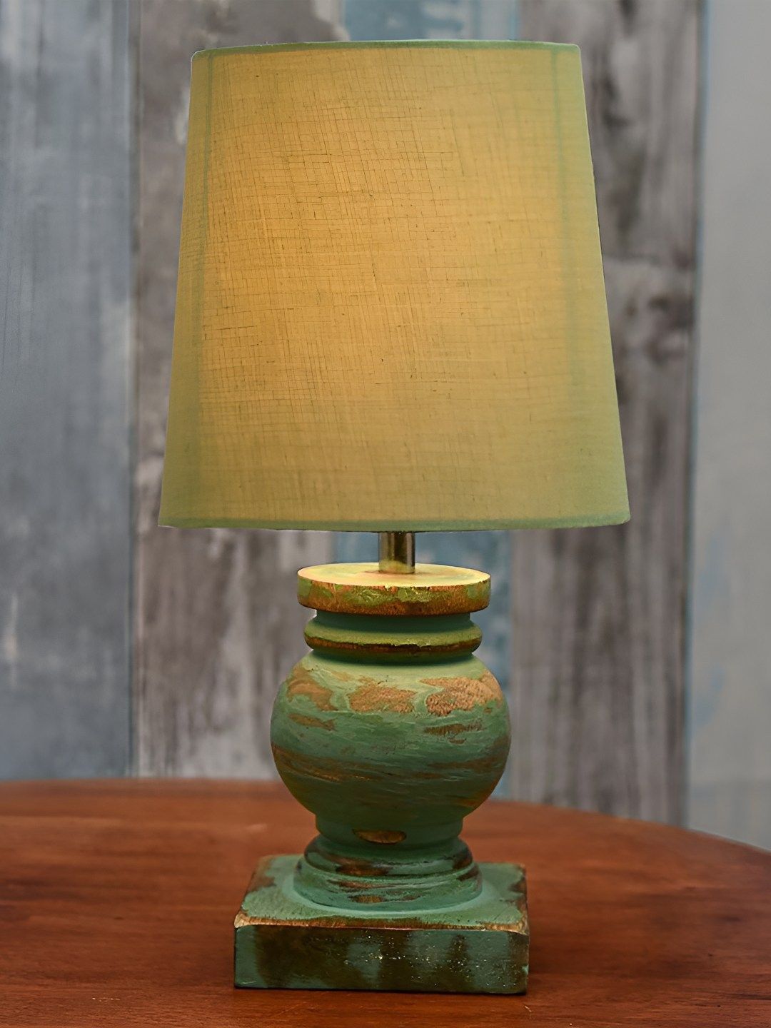 Decorcity Green Wood Traditional Cylindrical Shaped Table Lamp-picture-19
