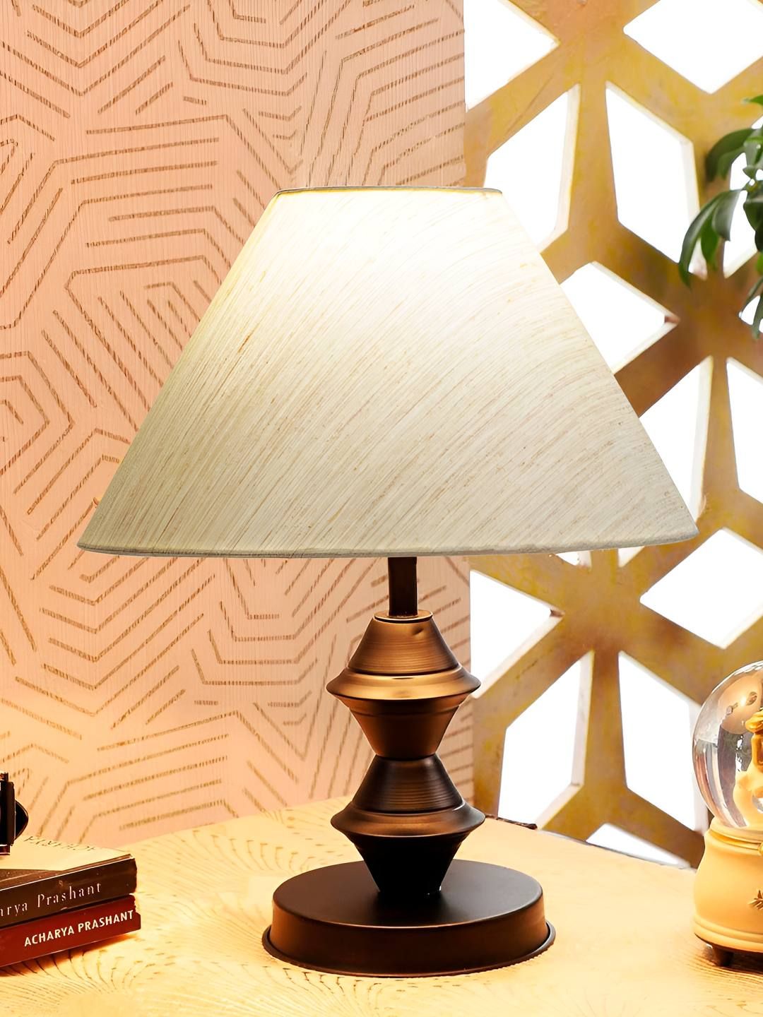 Decorcity Black Metal Traditional Bell Shaped Table Lamp-image-18