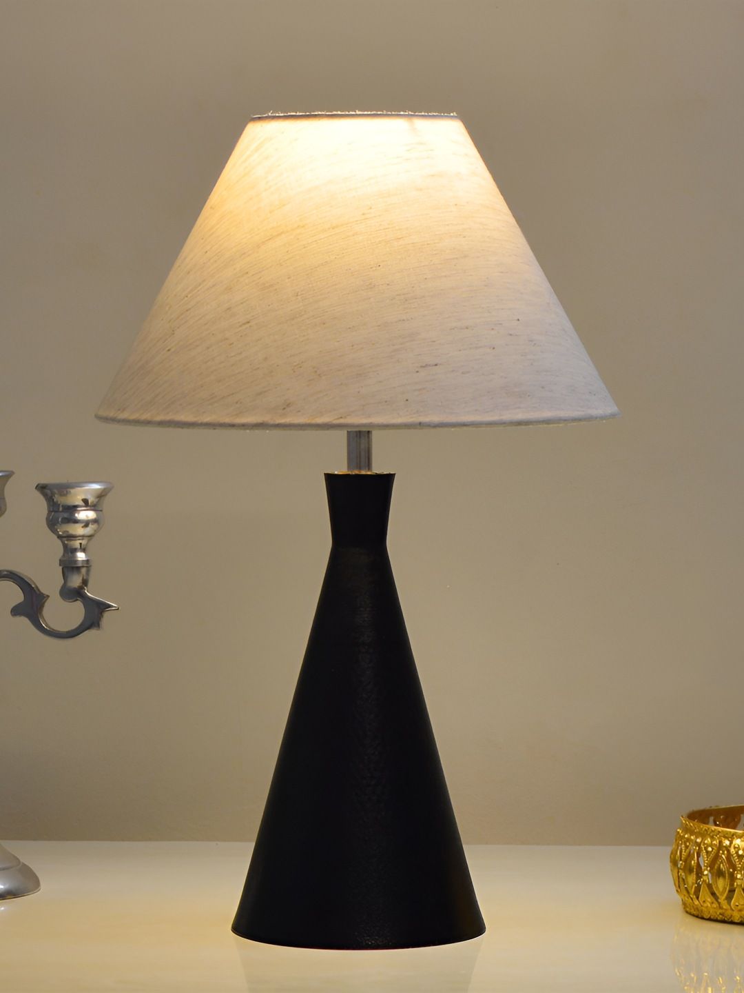 Decorcity Black & White Metal Frustum Shaped Table Lamp-picture-12