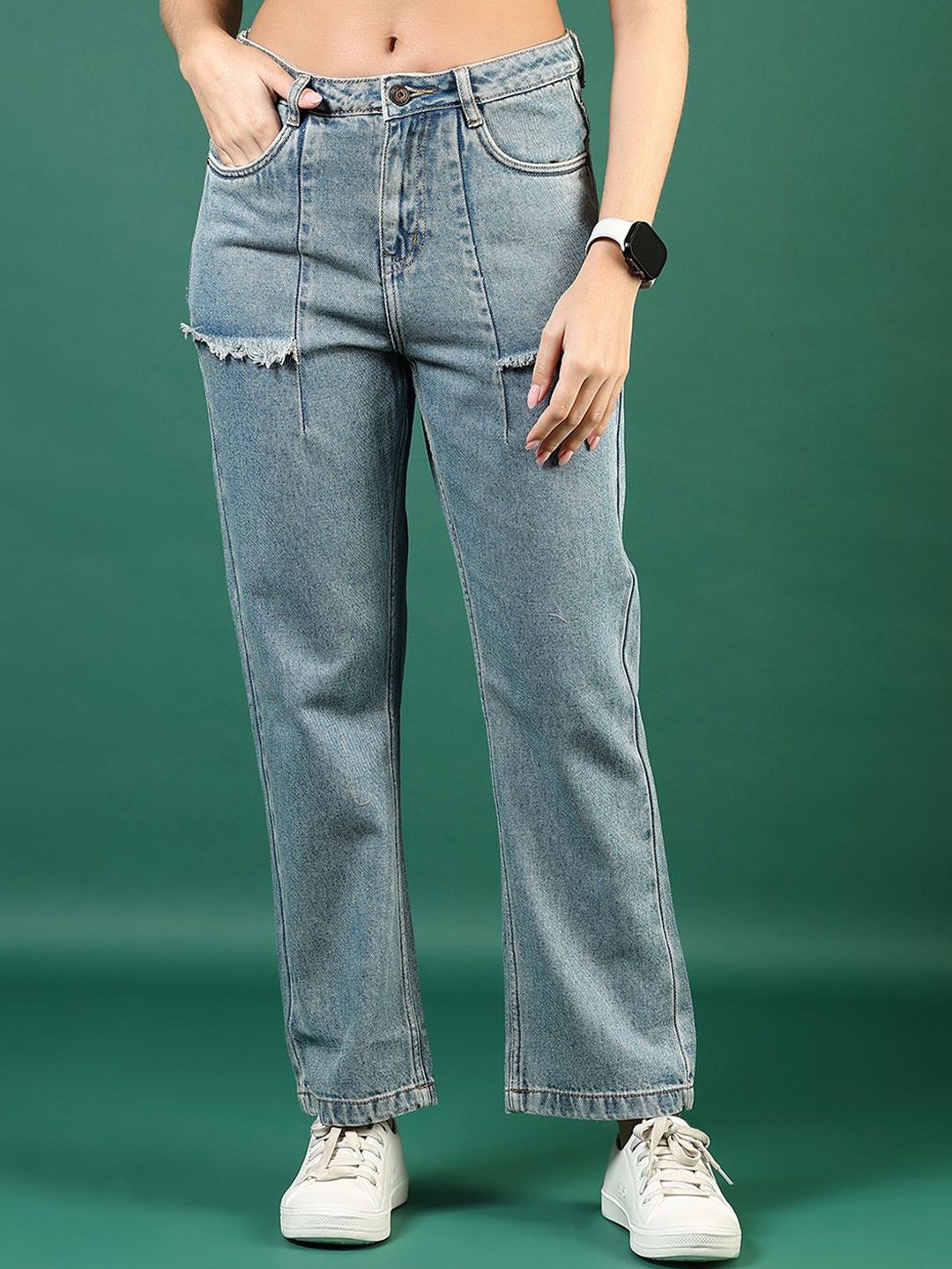 LIMEROAD Women Regular Fit Mildly Distressed Mid-Rise Light Fade Cotton Jeans