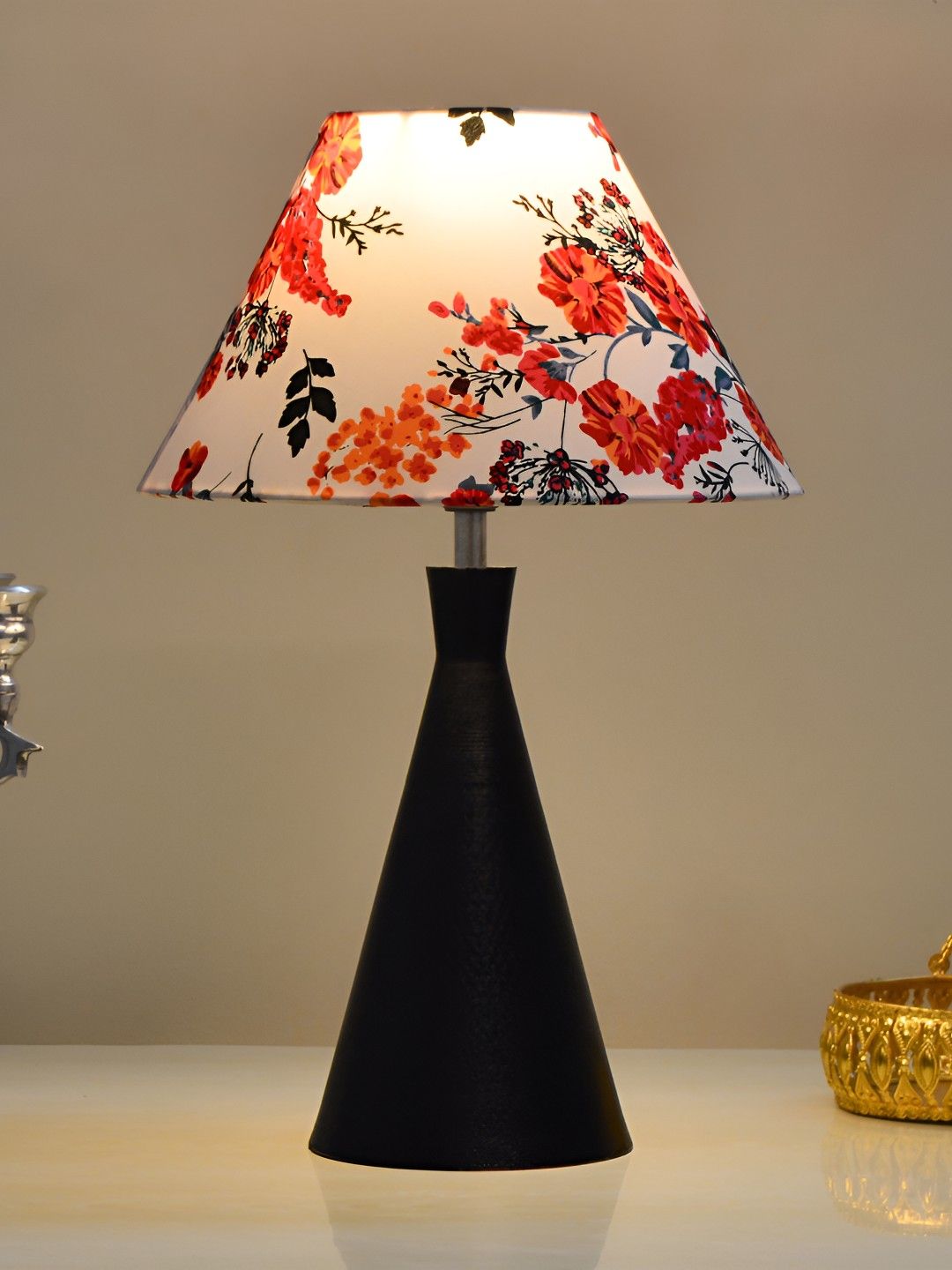 Decorcity Black & White Printed Metal Frustum Shaped Table Lamp-image-43