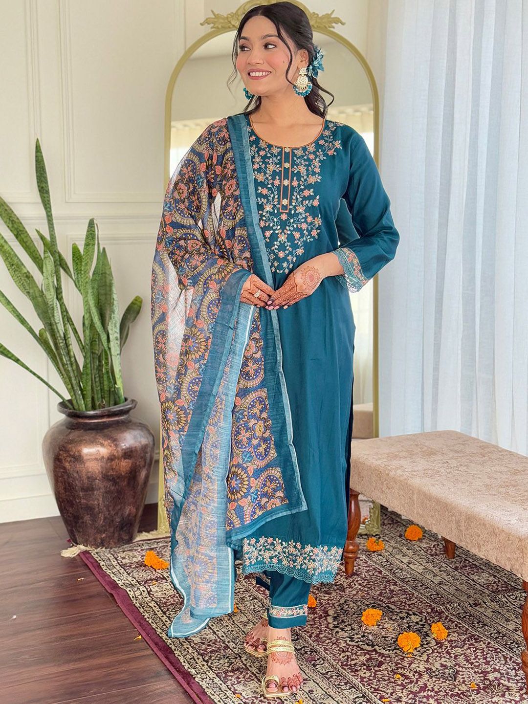 Growdamy Floral Yoke Design Chanderi Silk Straight Kurta & Trousers With Dupatta