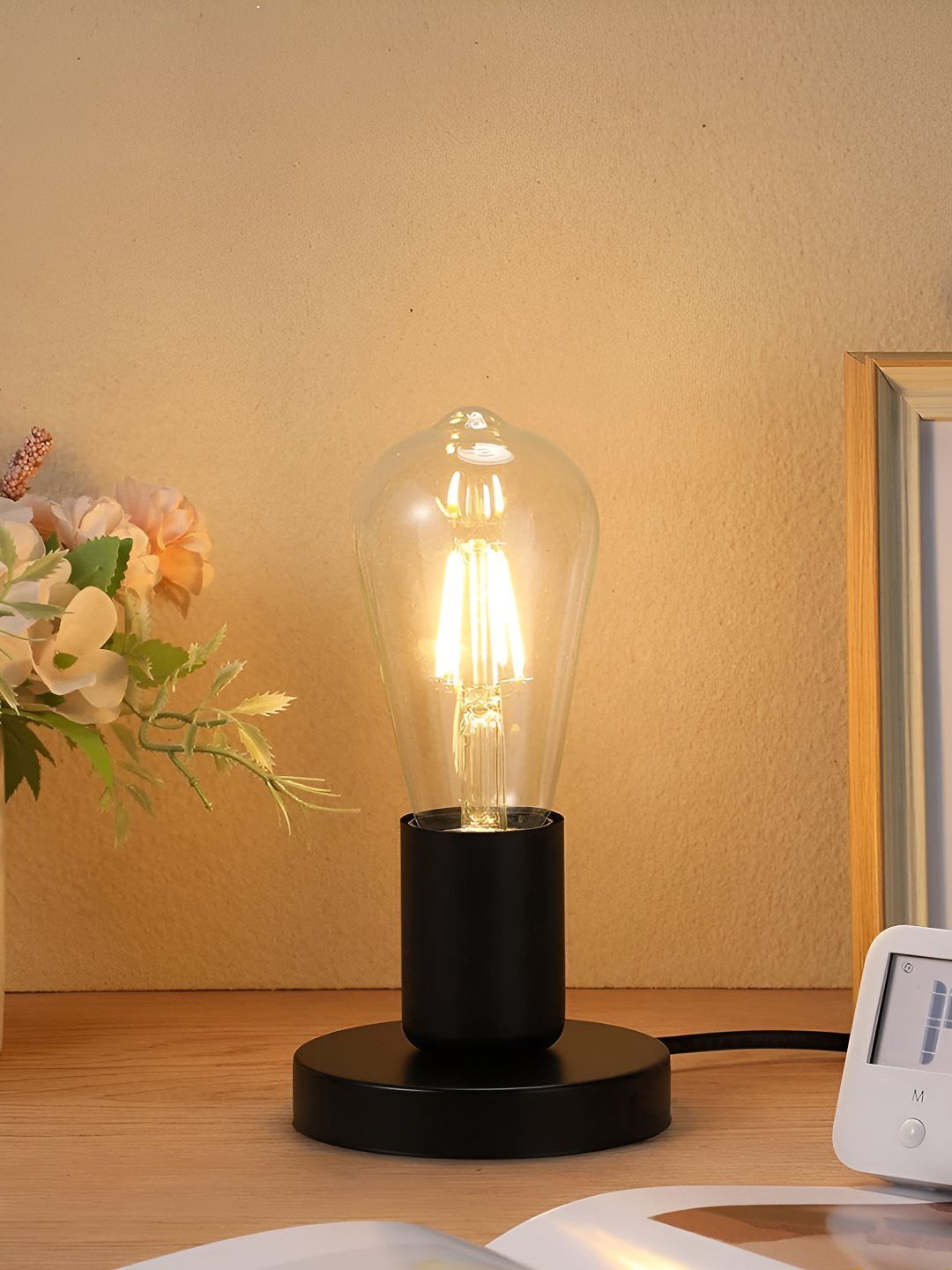 Decorcity Black Metal Bell Shaped Table Lamp-image-9
