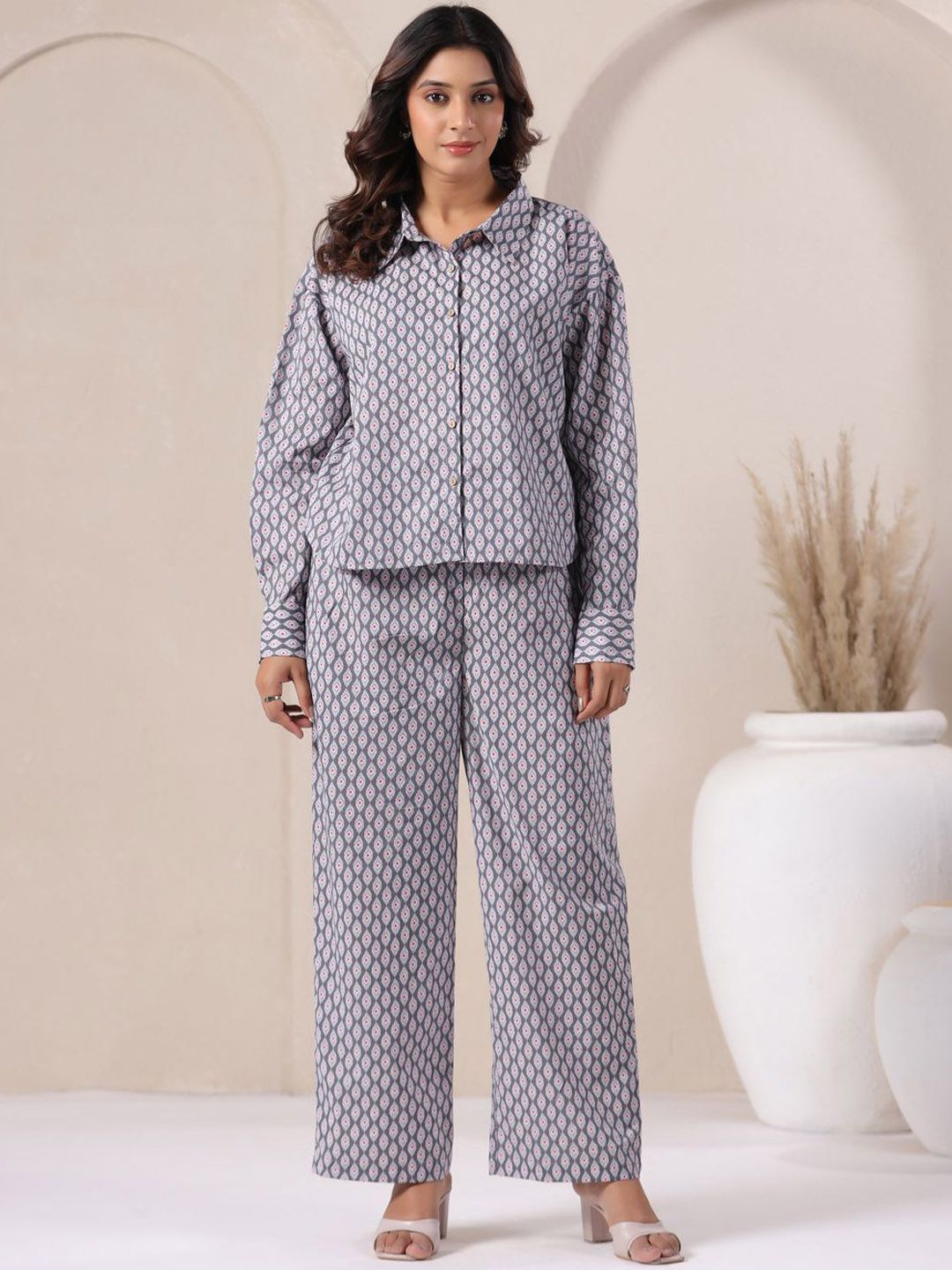 Zenava by Myntra Ikat Printed Cotton Shirt With Trousers Co-Ords-image-26
