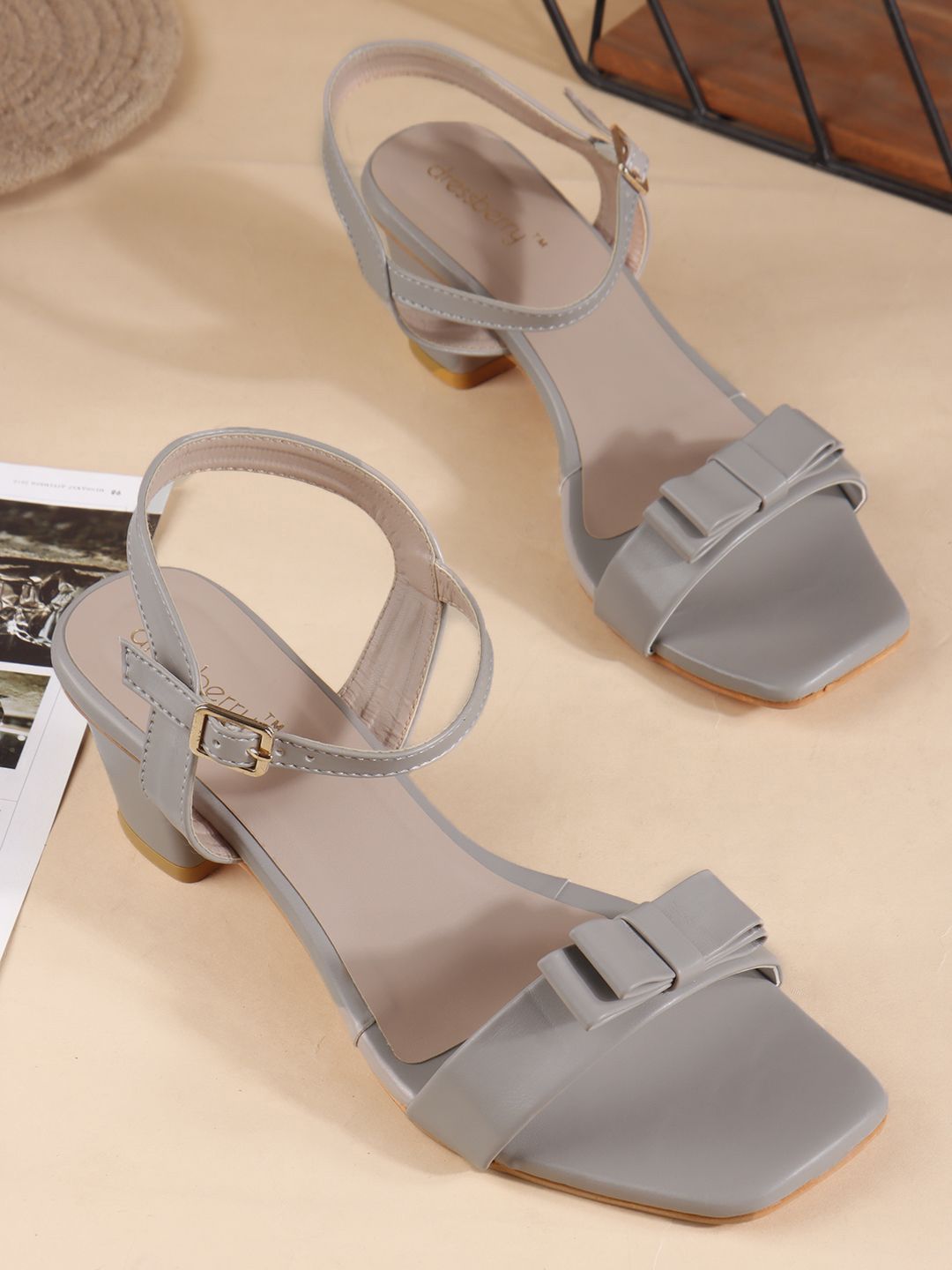 DressBerry Women Solid Regular Mid-Top Block Heels Sandals with Bows-image-41