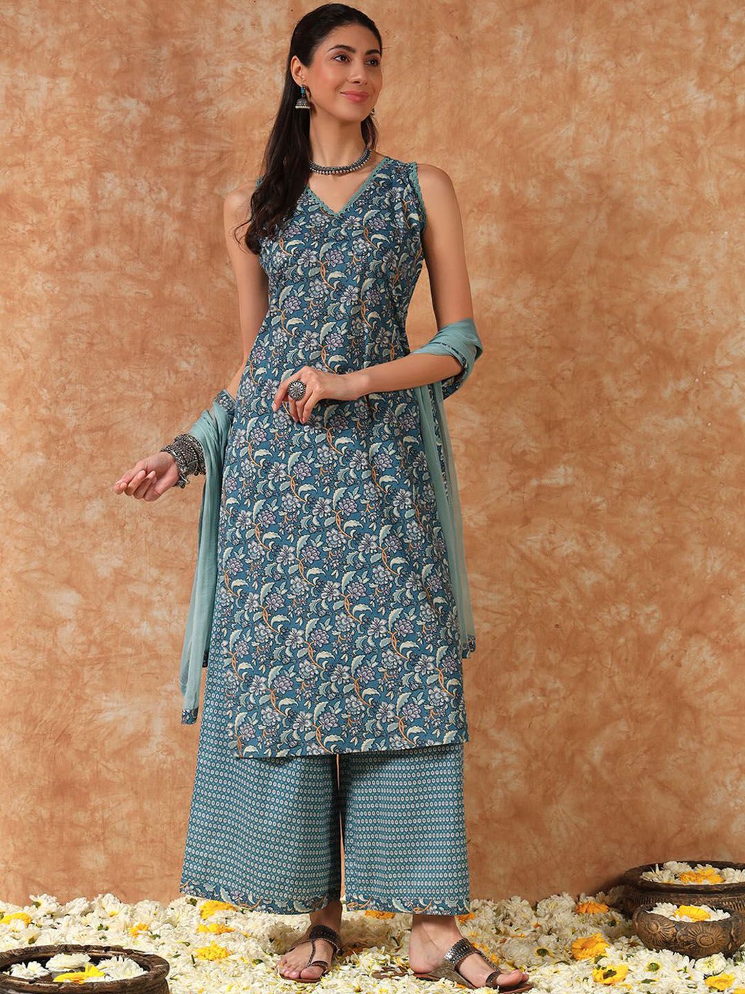 Meeranshi Floral Printed V-Neck Sleeveless Pure Cotton Kurta With Palazzos & Dupatta-picture-13