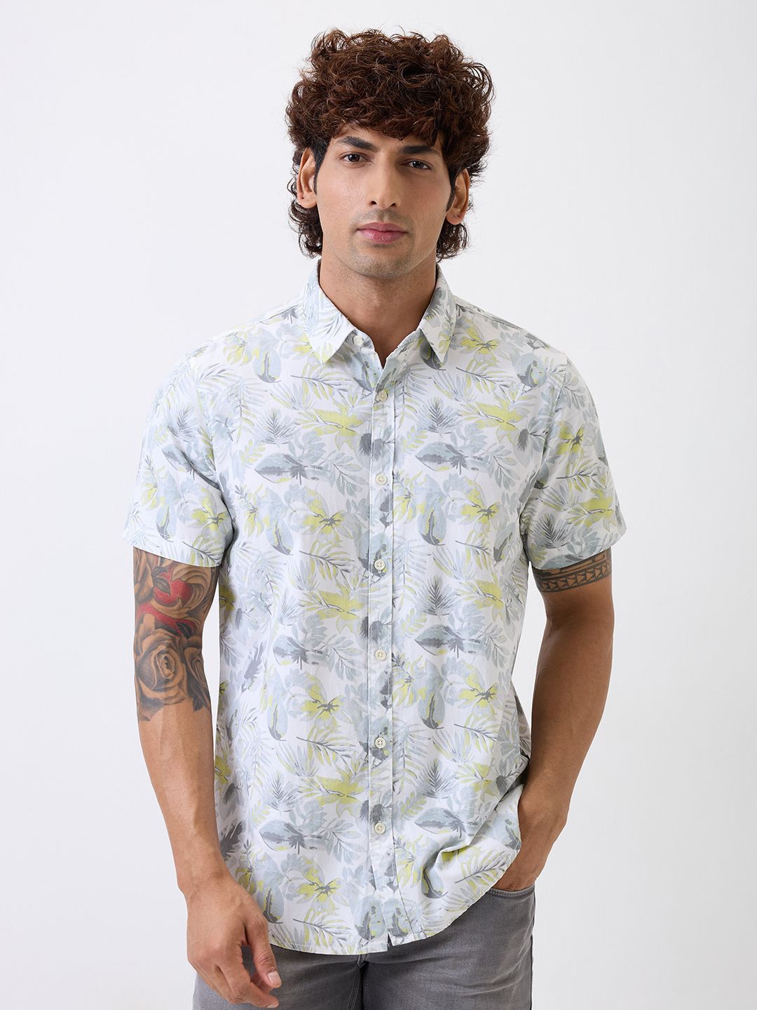 SPYKAR Men Slim Fit Floral Printed Spread Collar Cotton Casual Shirt-picture-12