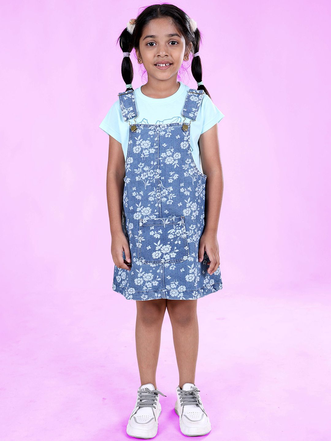 KiddoPanti Girls Floral Printed Dungarees With T-shirt-picture-53