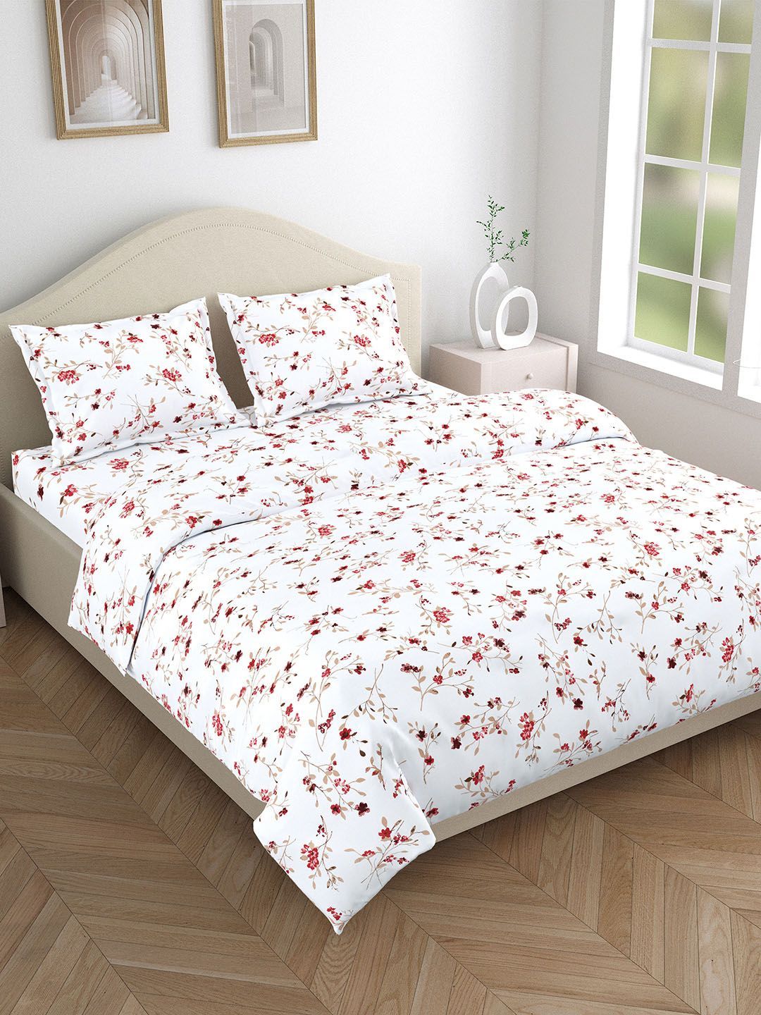 haus & kinder 144 TC Floral Printed Queen Bedsheet with 2 Pillow Covers