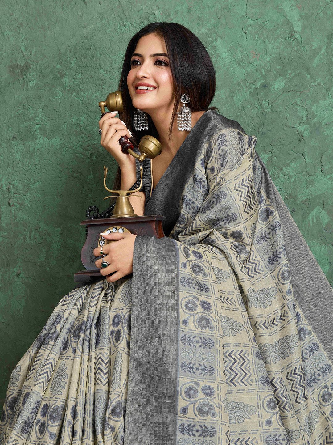 Helenium Sarees Buy Ethnielle Floral Print Handloom Saree - Sarees for Women 34020762 ...