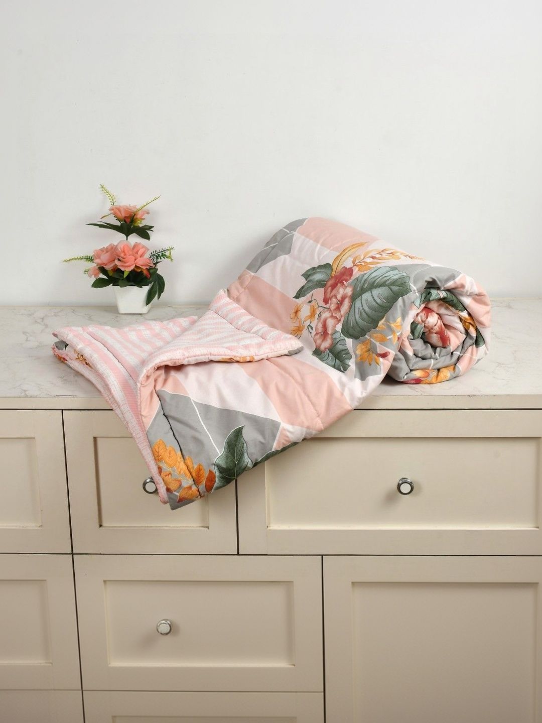 FURNOFY Unisex Floral Reversible Comforter Single Bed Woollen Heavy Winter Comforter-image-3