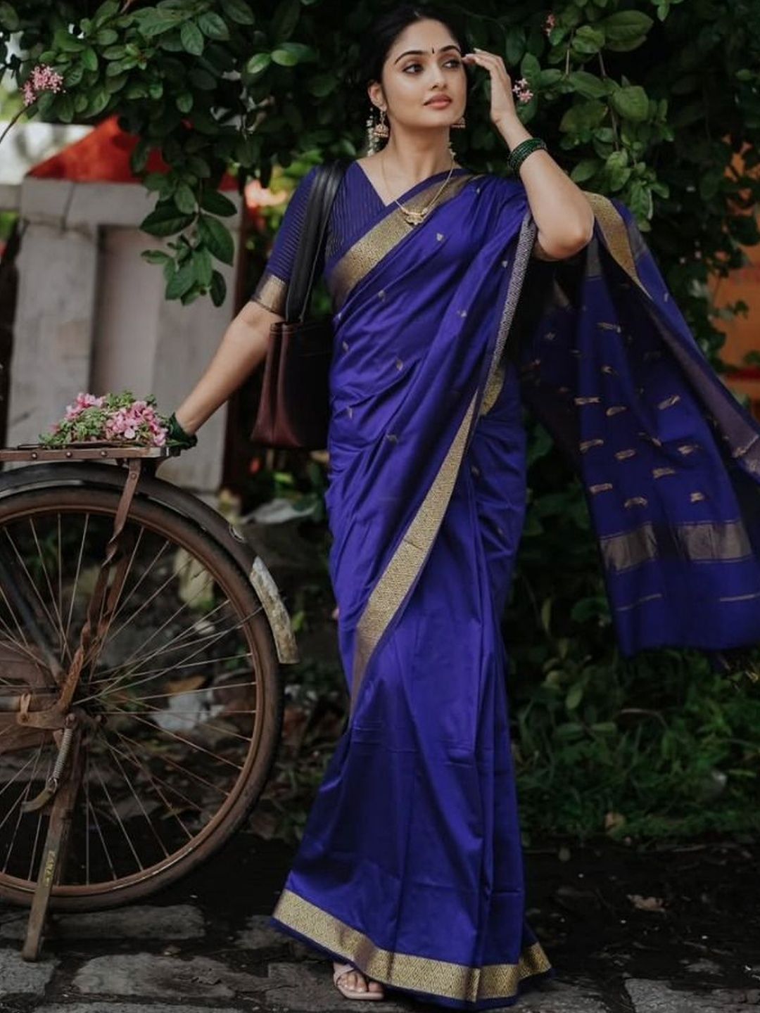 CANIZZARO Woven Design Zari Banarasi Saree-image-46