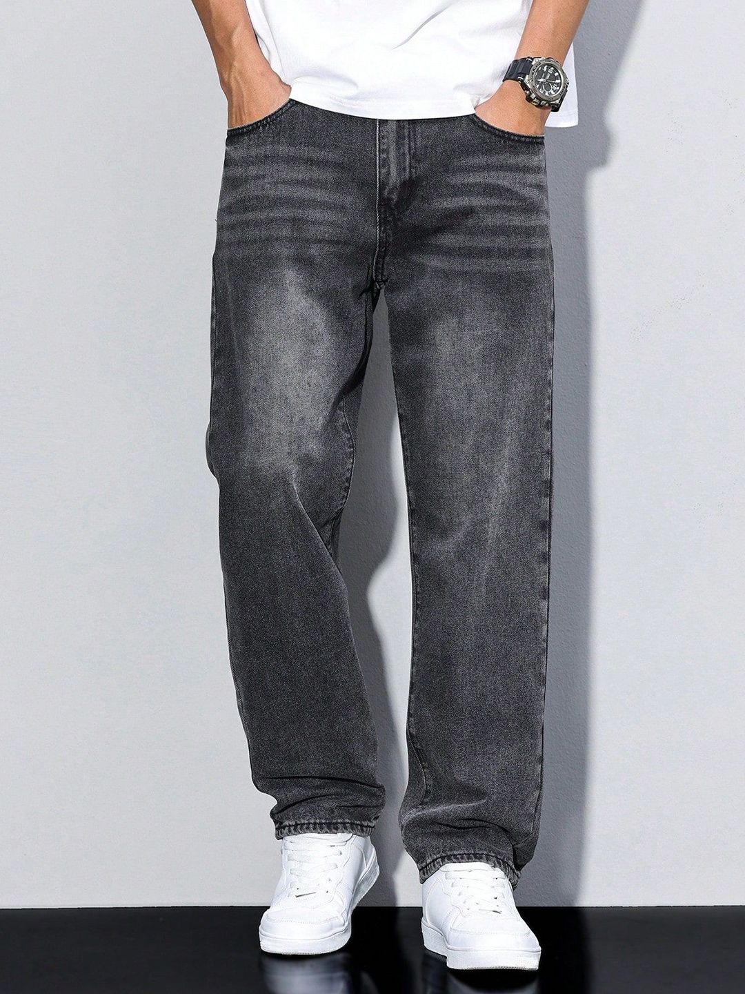 Off Duty India Men Straight Fit Mid-Rise Low Distress Heavy Fade Jeans-picture-33