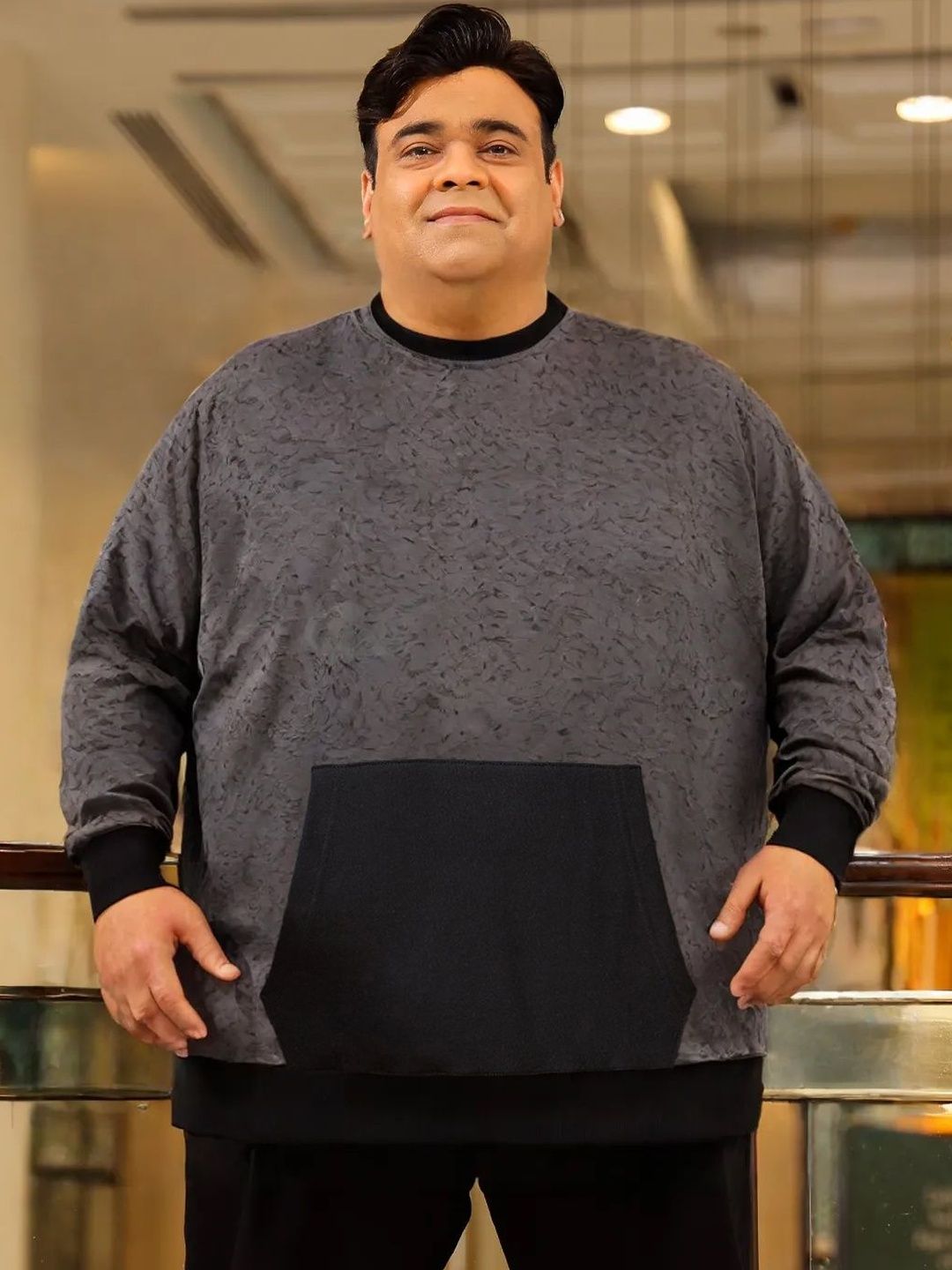 bigbanana Men Colourblocked Sweatshirt-image-26