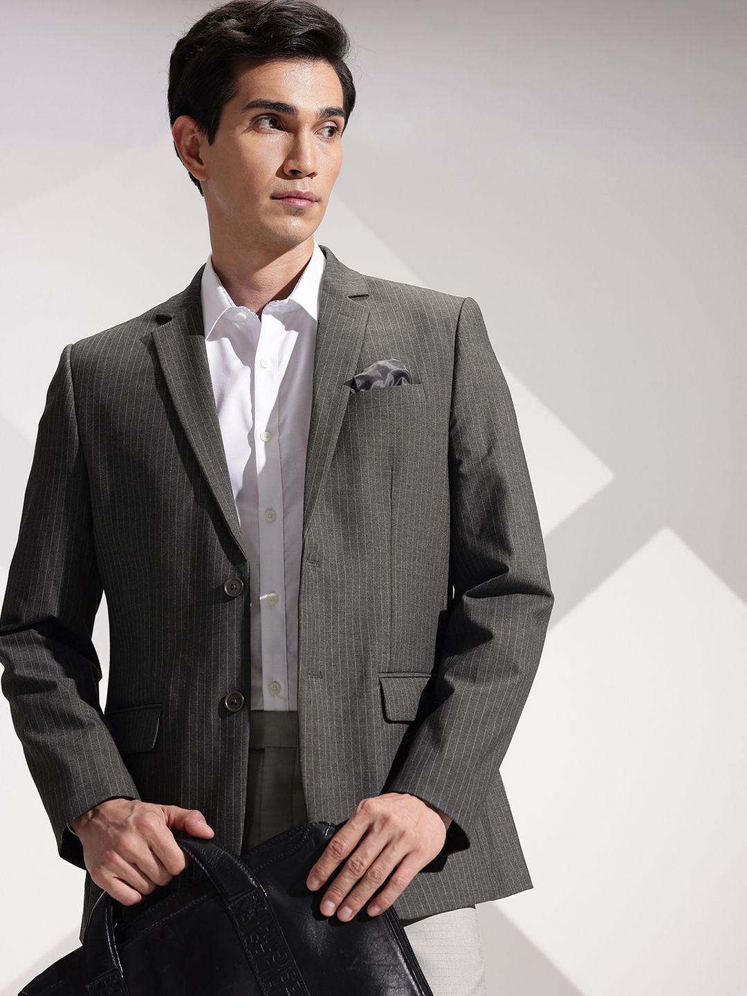 INVICTUS Slim Fit Notched Lapel Single Breasted Formal Blazer-picture-16