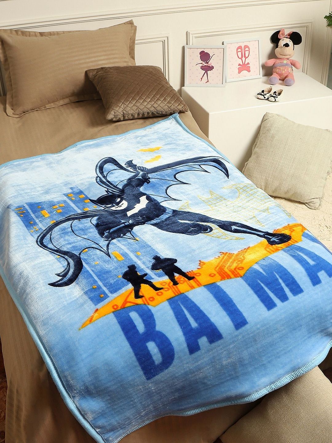 Monte Carlo Blue & Blue Cartoon Characters Blanket