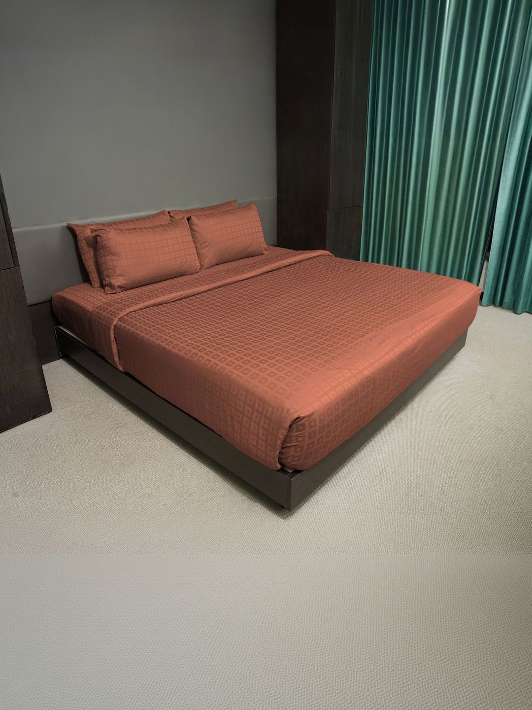 Oyvu Brown Checked Cotton 2 Piece Double Queen Superfine Bedding Set-picture-44