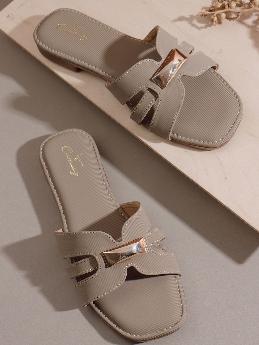 CHINRAAG Women Mojaris Flats-image-42