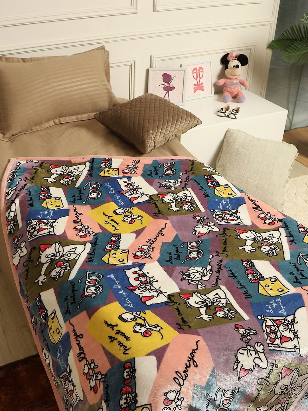 Monte Carlo Blue & Multicoloured Cartoon Characters 600 GSM Blanket-image-21