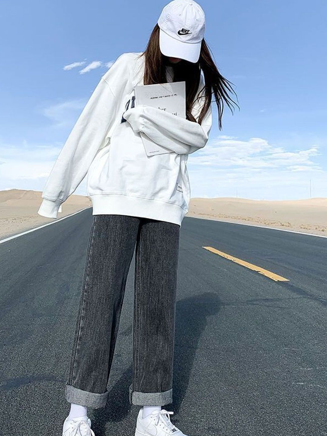 StyleCast Women Regular Fit Mid-Rise Slash Knee Jeans-picture-18