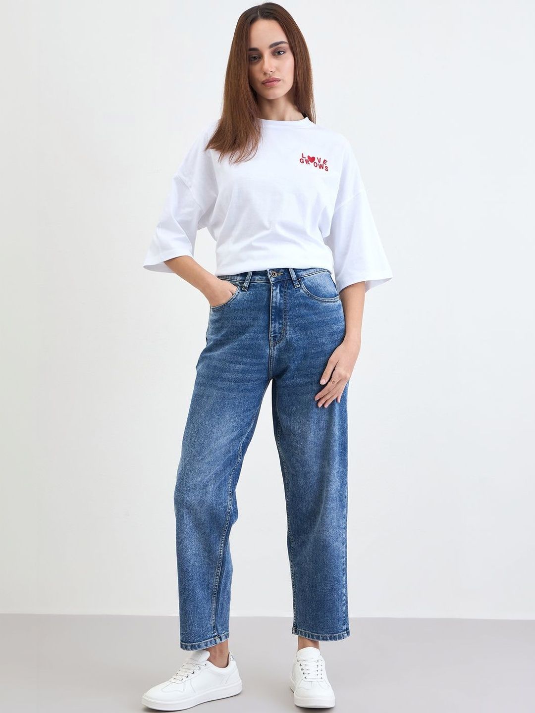 Styli Women High-Rise Light Fade Stretchable Jeans-picture-37