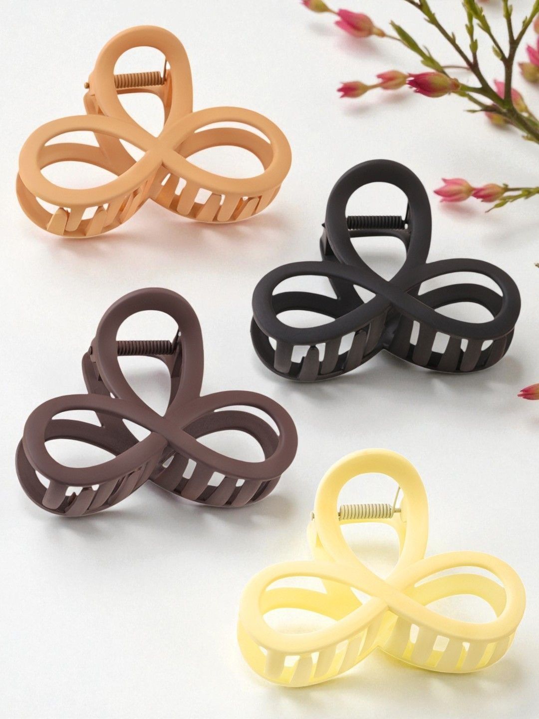 OOMPH Women Set of 4 Embellished Claw Clip-picture-23