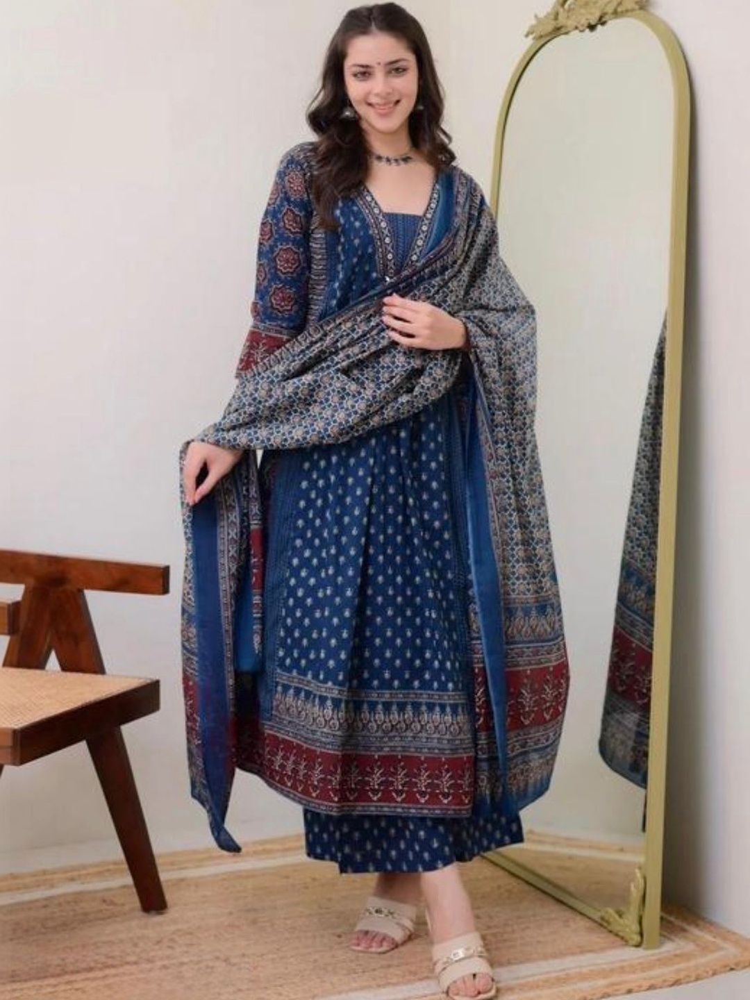 KAUTHAMEE Women Ethnic Motifs Printed Panelled Kurta with Palazzos & With Dupatta-picture-18