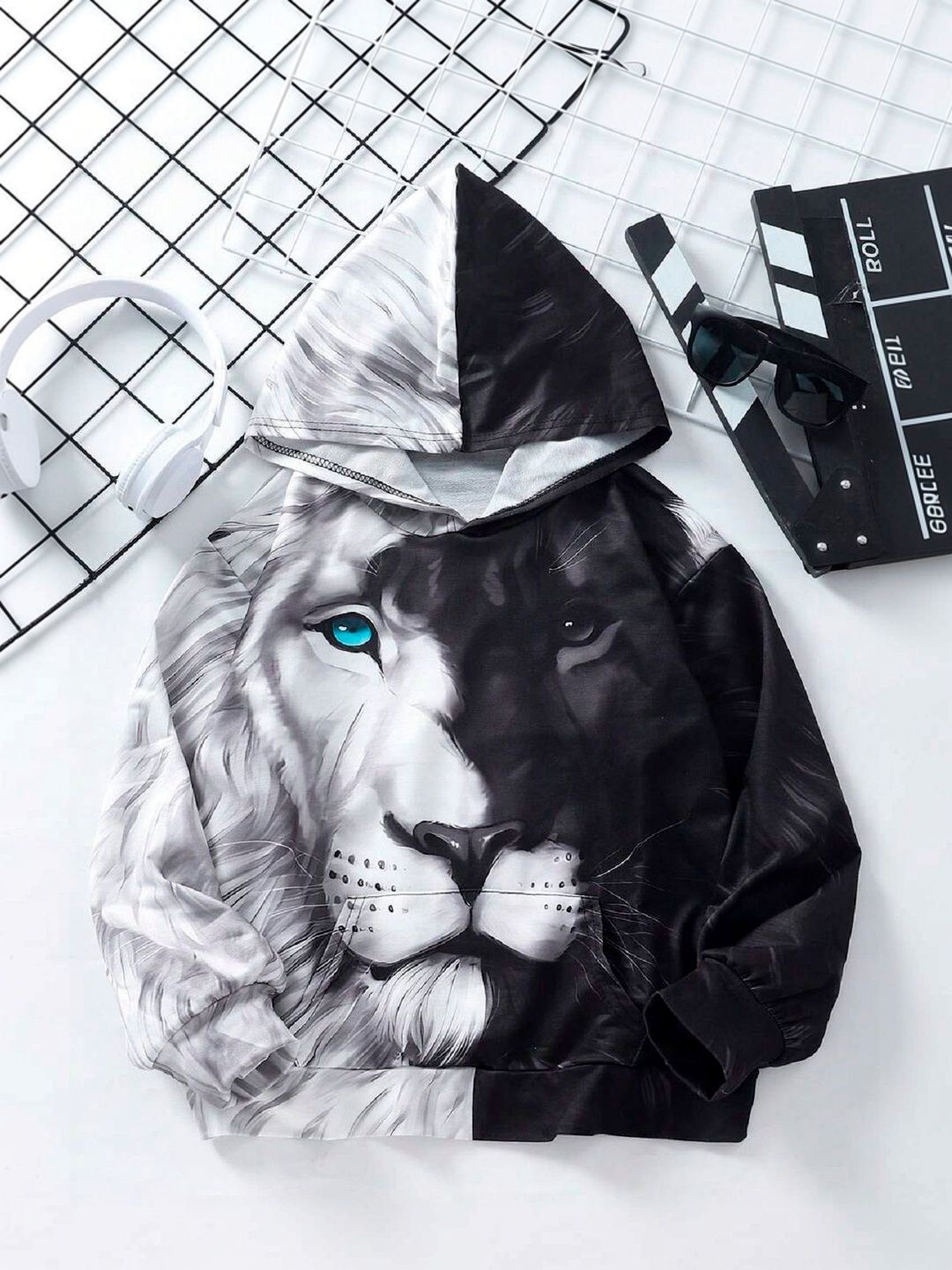 YK Boys Printed Hooded Sweatshirt