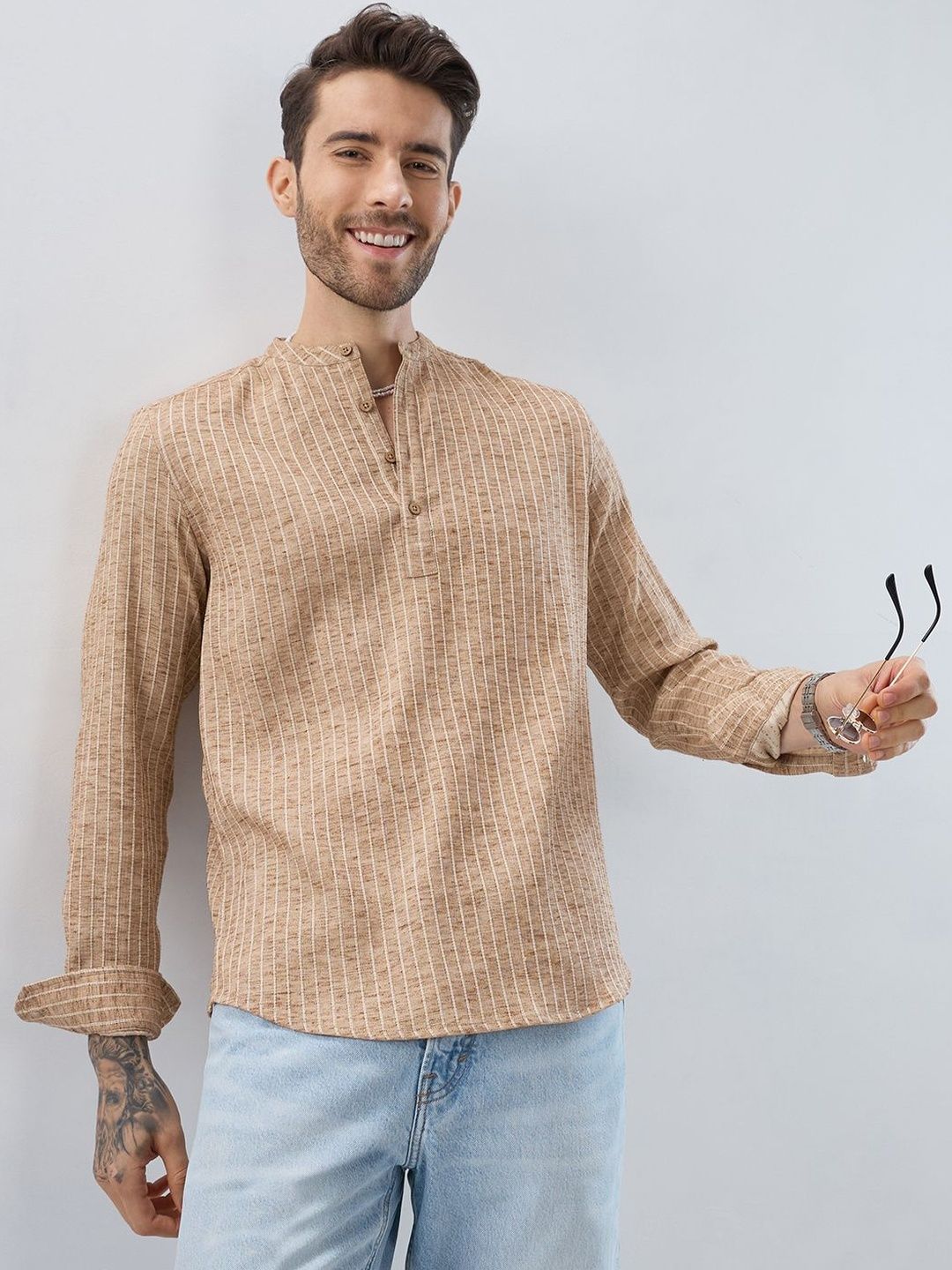 VASTRADO Men Striped Thread Work Kurta-picture-18