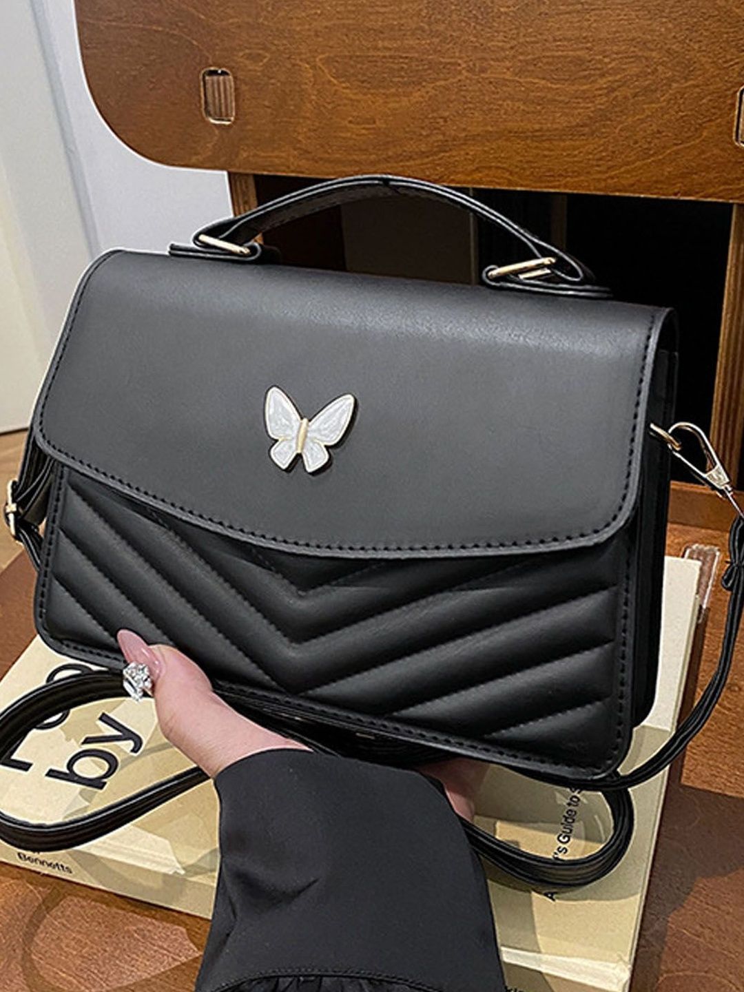 StyleCast PU Structured Handheld Bag-picture-16