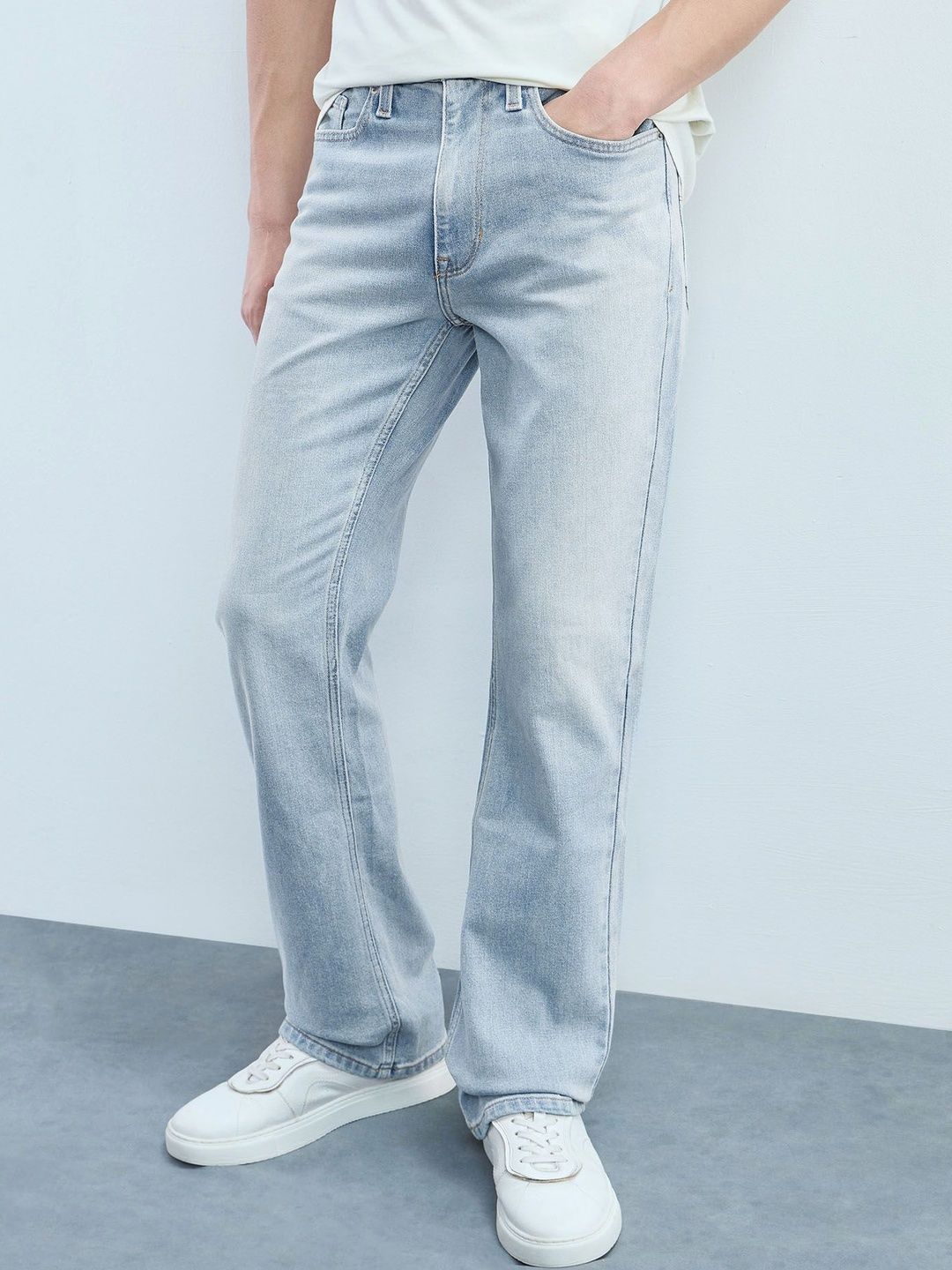 Flying Machine Men Bootcut Mid-Rise Light Fade Stretchable Jeans-picture-20