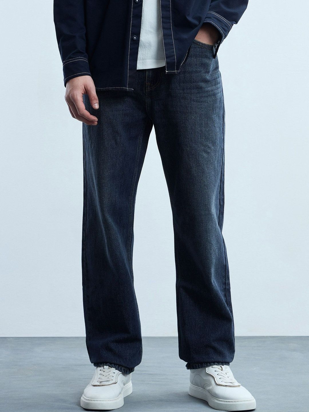 Flying Machine Men Relaxed Fit Mid-Rise Light Fade Stretchable Jeans-picture-26