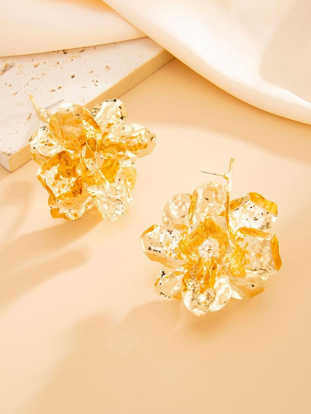 StyleCast x Revolte Floral Drop Earrings-picture-13