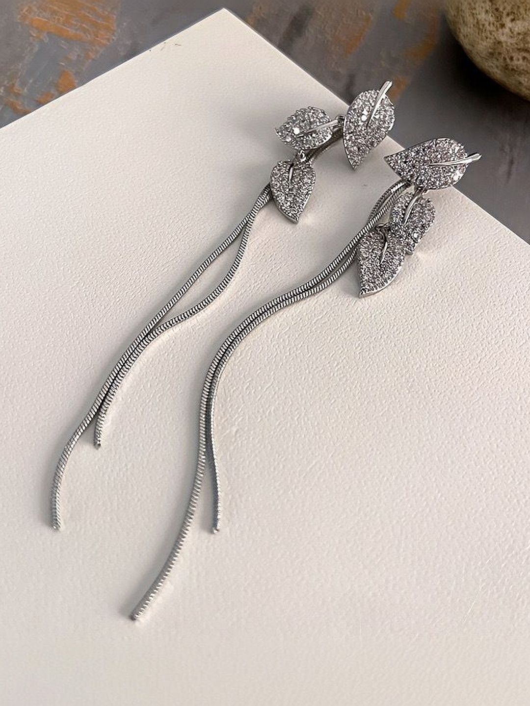 DIVASTRI Leaf Shaped Drop Earrings-picture-30