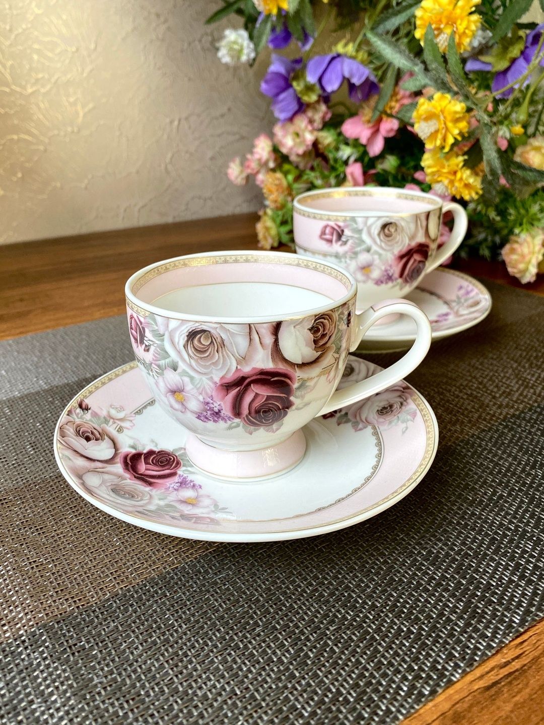 vigneto Pink & White Printed Porcelain Glossy Core Set of Cups and Mugs-image-40