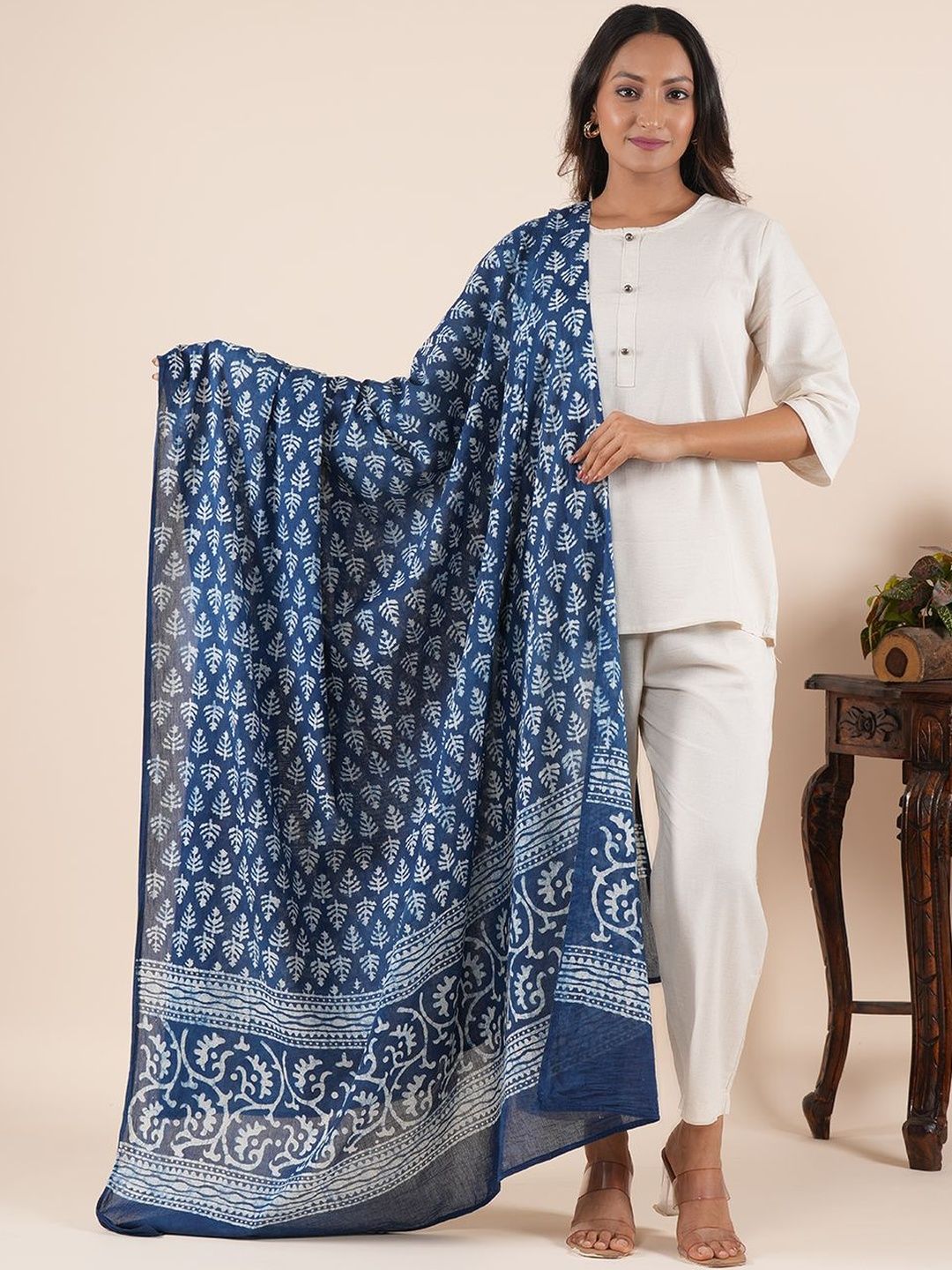 Style Shoes Printed Dupatta-picture-23