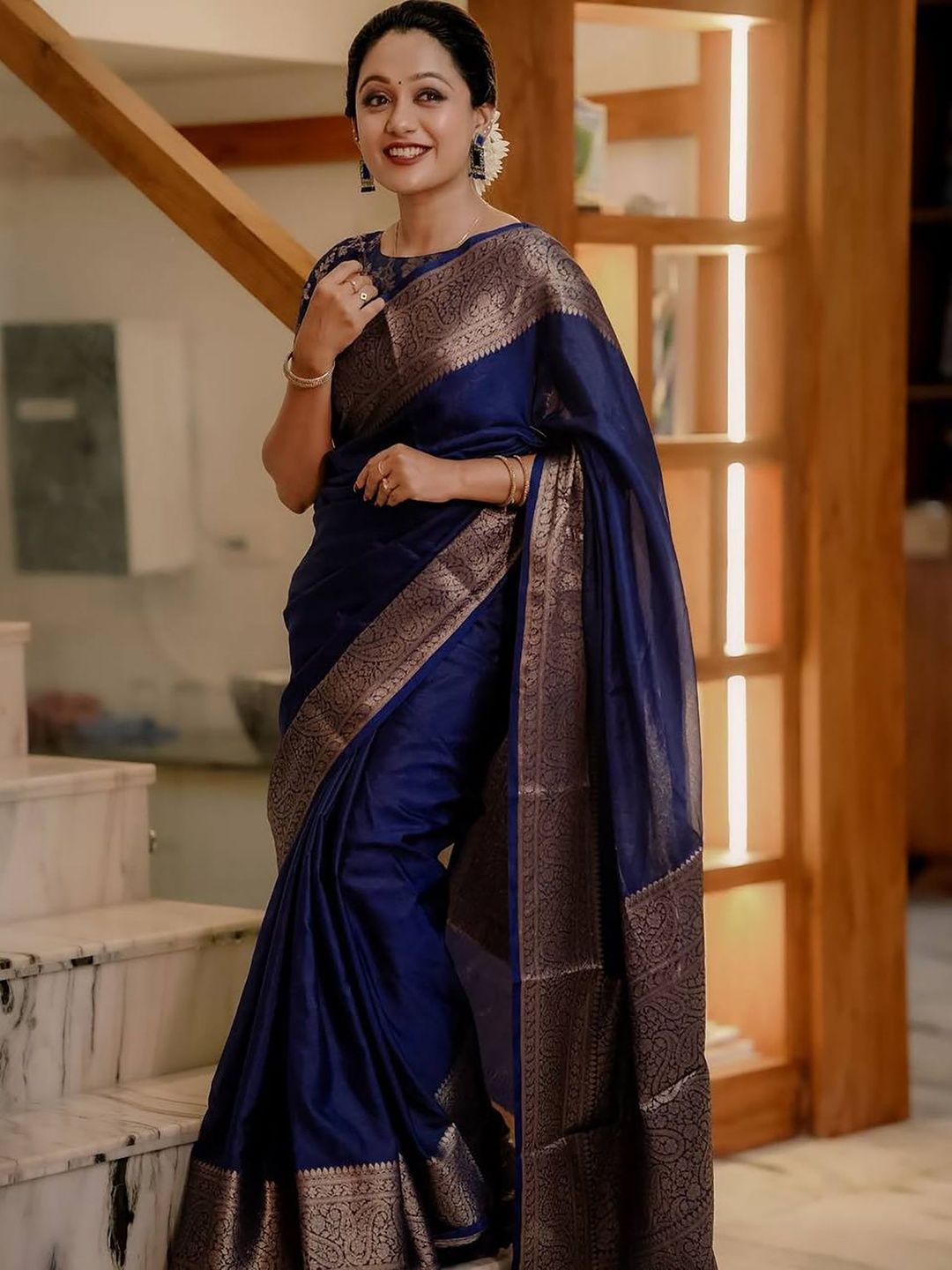 KALINI Woven Design Zari Silk Blend Banarasi Saree-picture-32