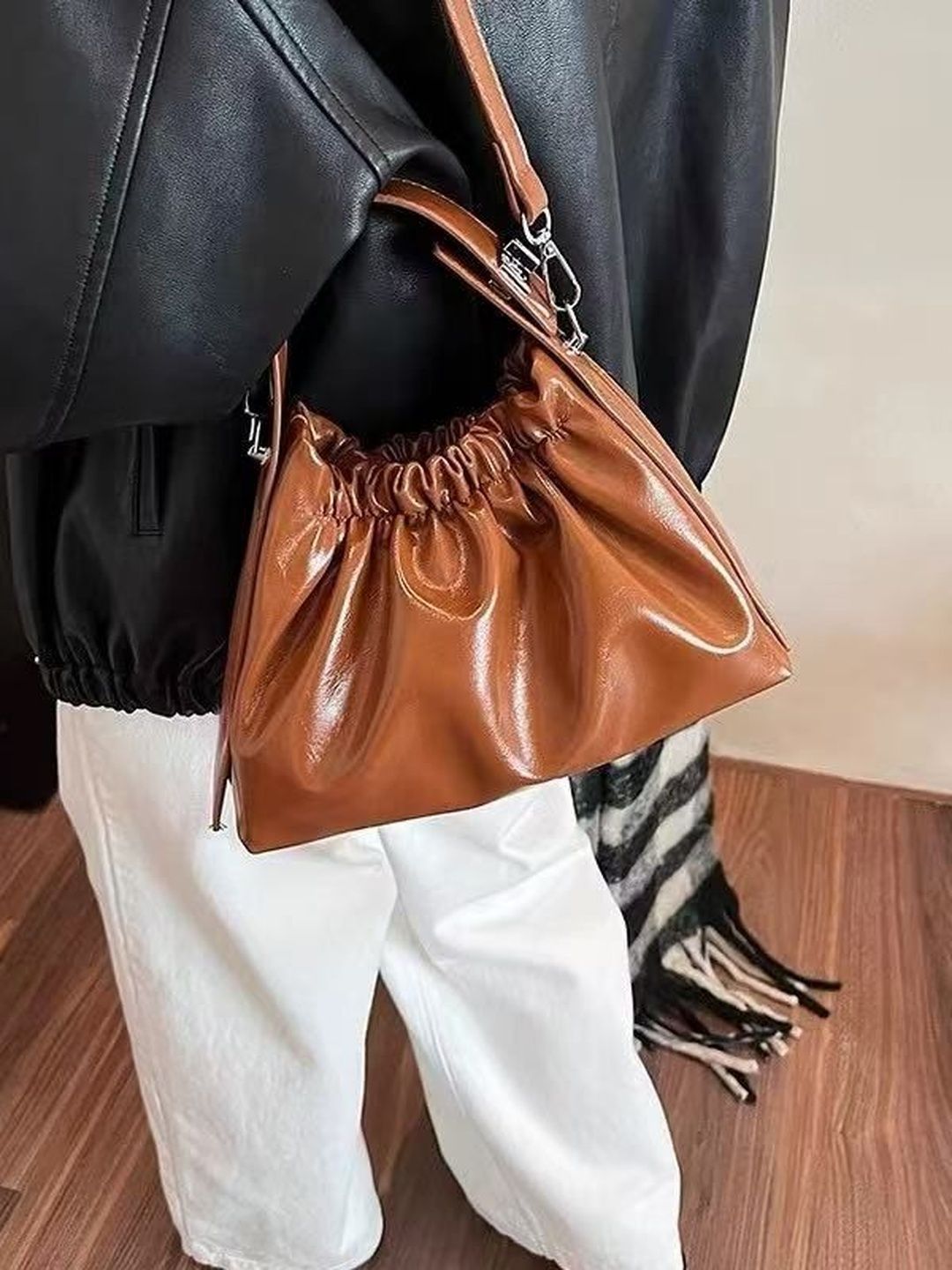 MINI WESST PU Shopper Sling Bag with Tasselled-picture-22