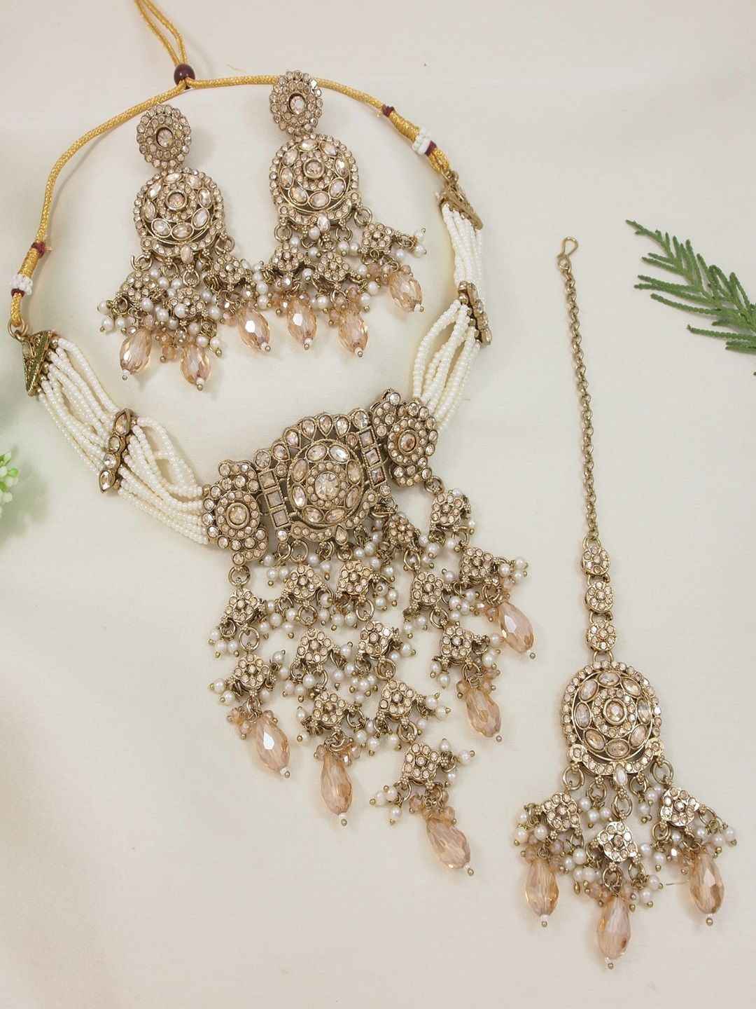SGA Fashion Gold-Plated Kundan-Studded & Beaded Jewellery Set