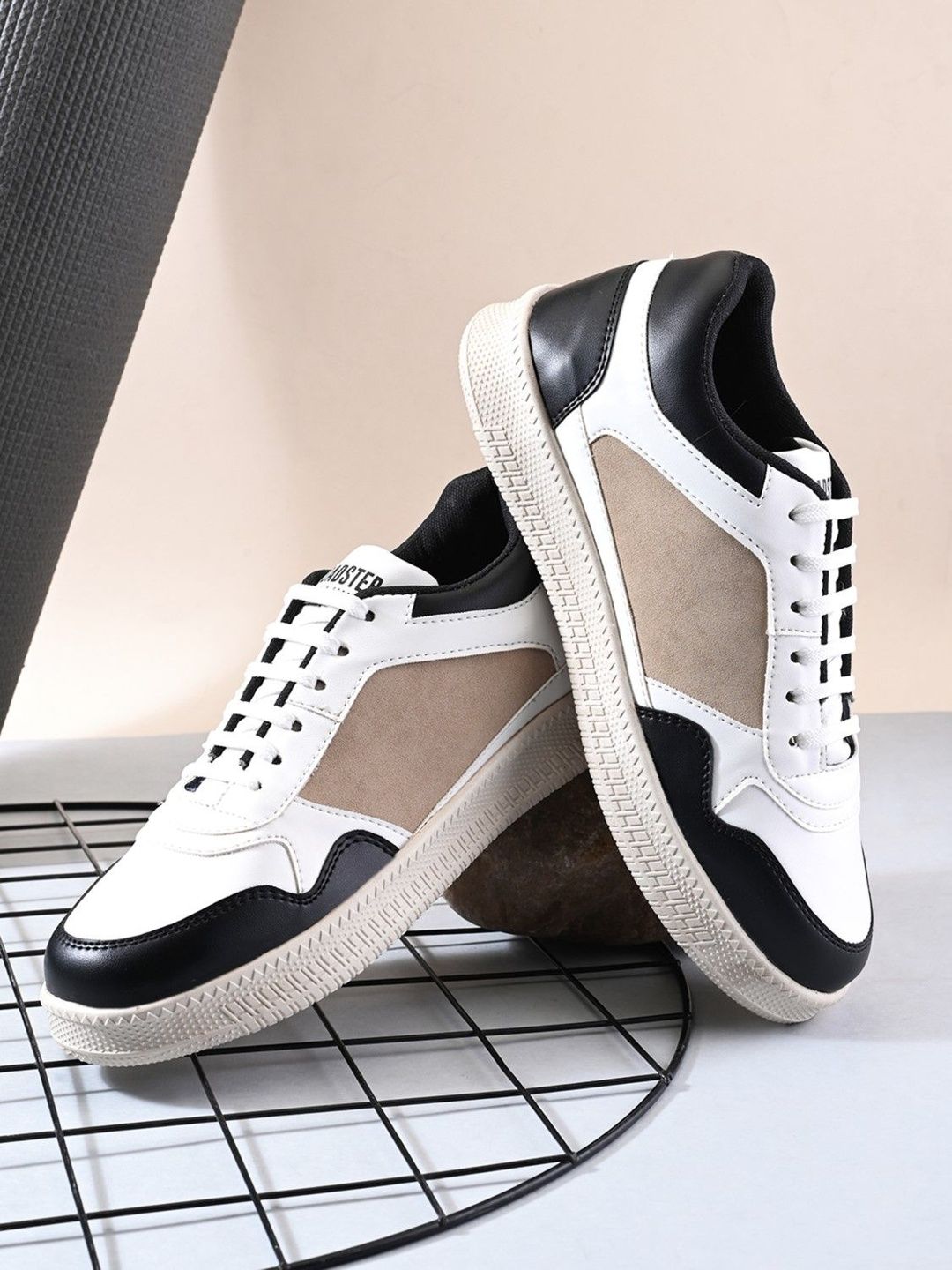 The Roadster Lifestyle Co Men Colourblocked Round Toe Lightweight Lace-Ups Sneakers-picture-44